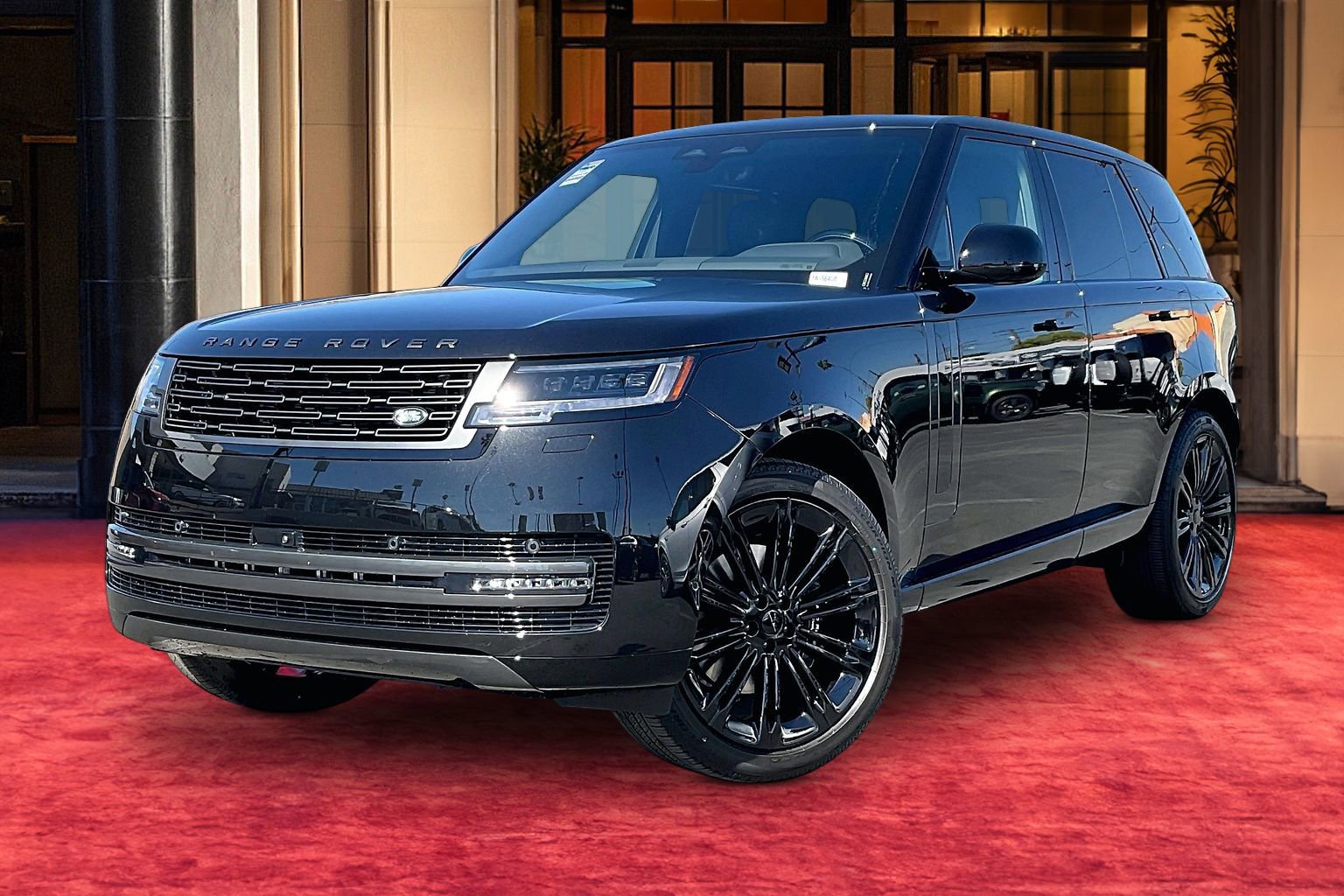 2026 Land Rover Range Rover 3.0 SE SWB's photo