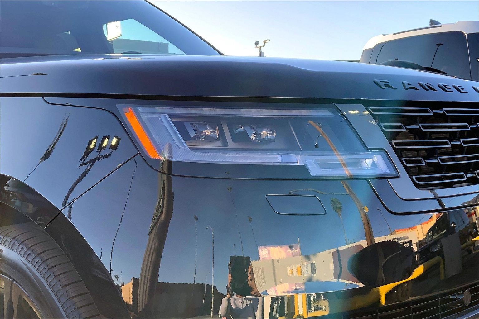 2026 Land Rover Range Rover SE - Photo 16
