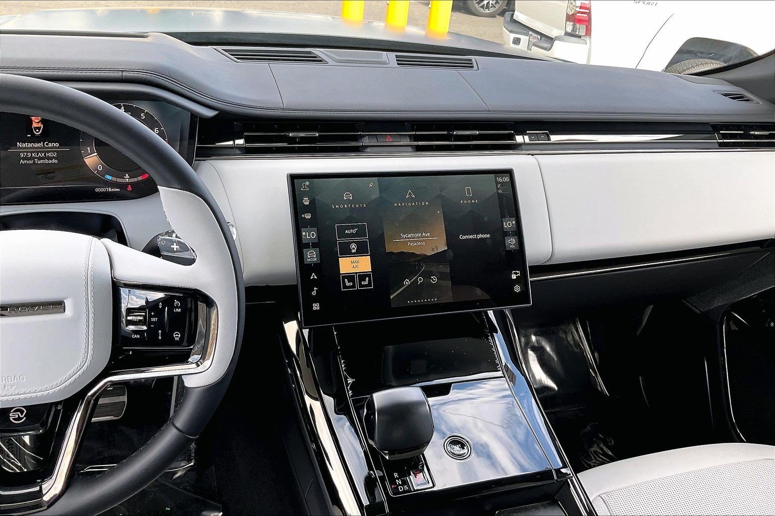 2026 Land Rover Range Rover Sport SV - Photo 9