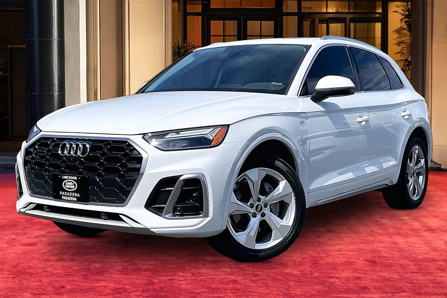 2022 Audi Q5 45 Premium Plus's photo