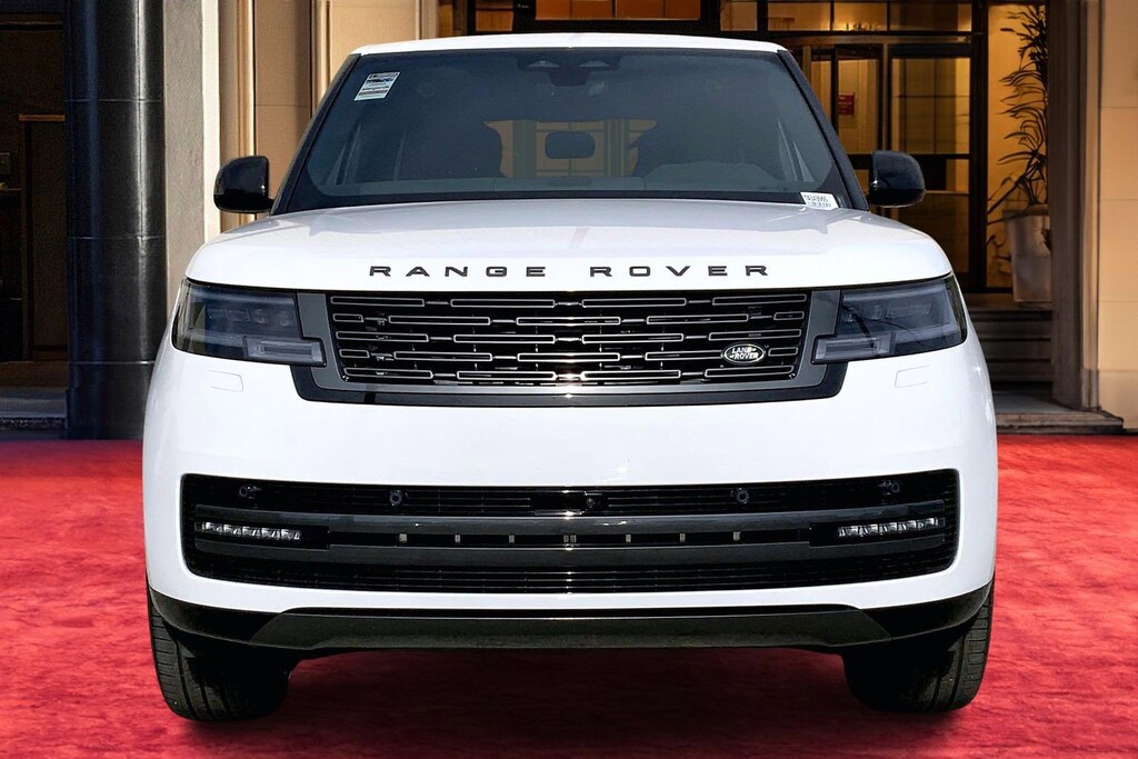 New 2026 Land Rover Range Rover P530 SE SUV
