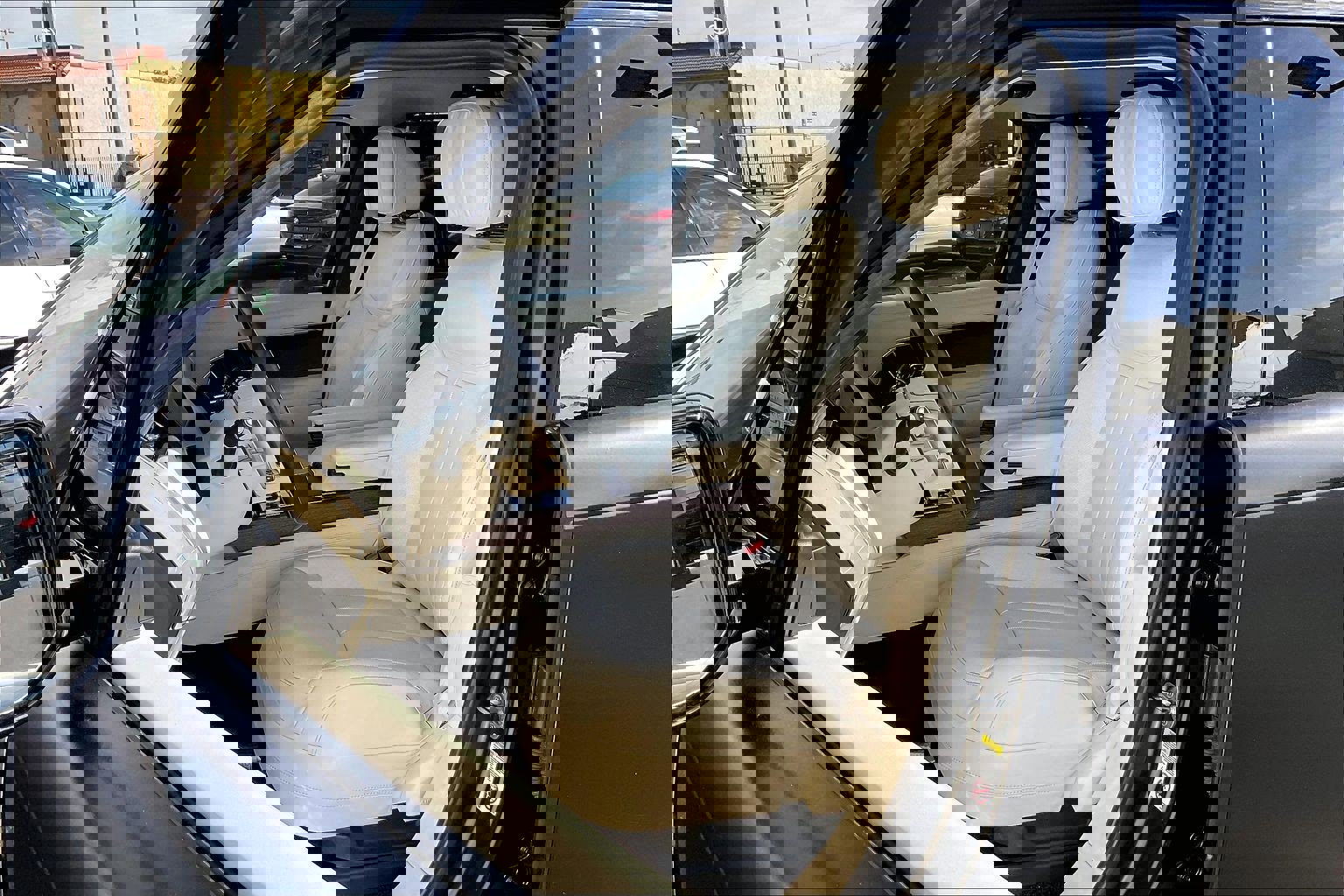 2023 Land Rover Range Rover Autobiography photo 3