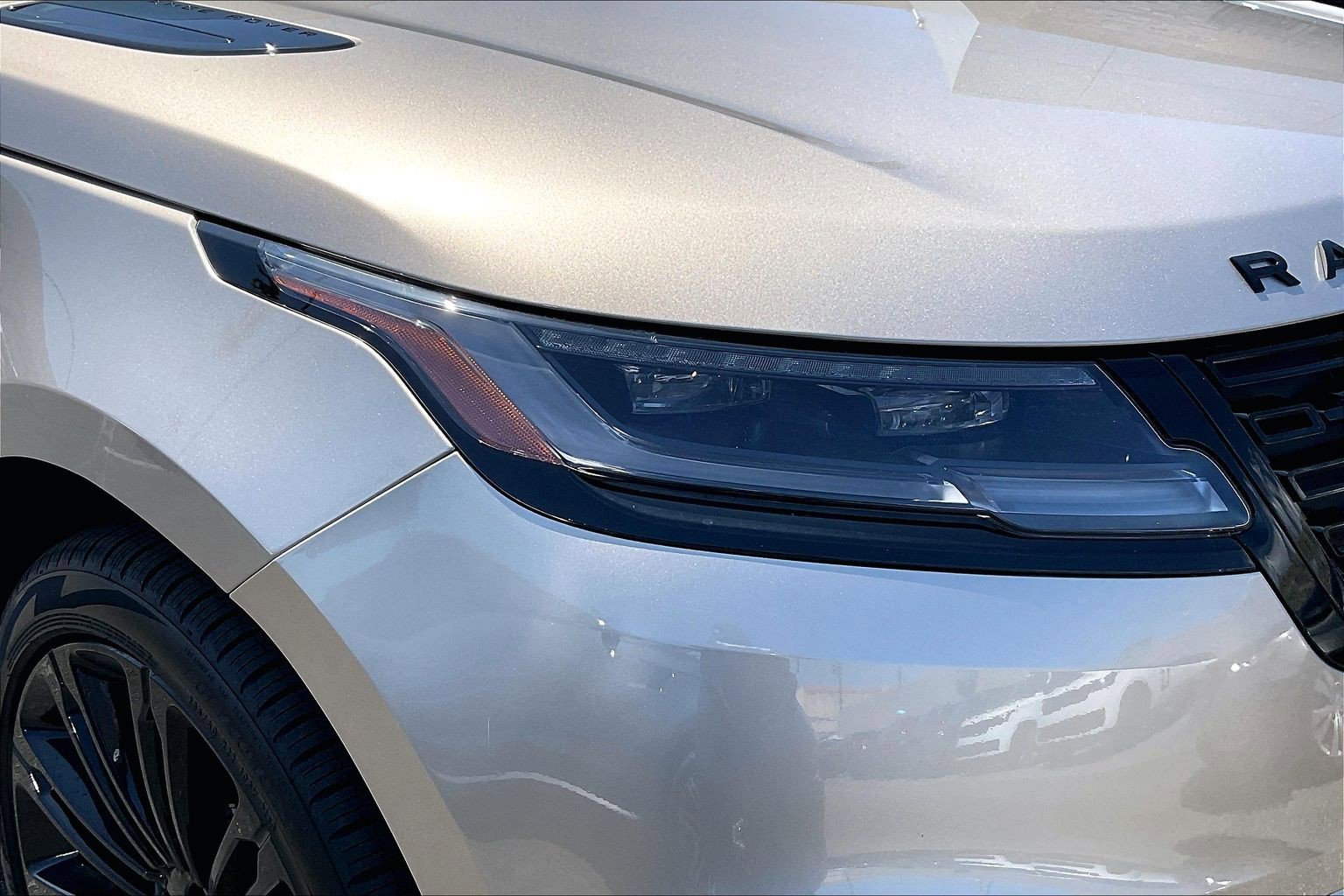 2026 Land Rover Range Rover Velar Dynamic SE - Photo 17