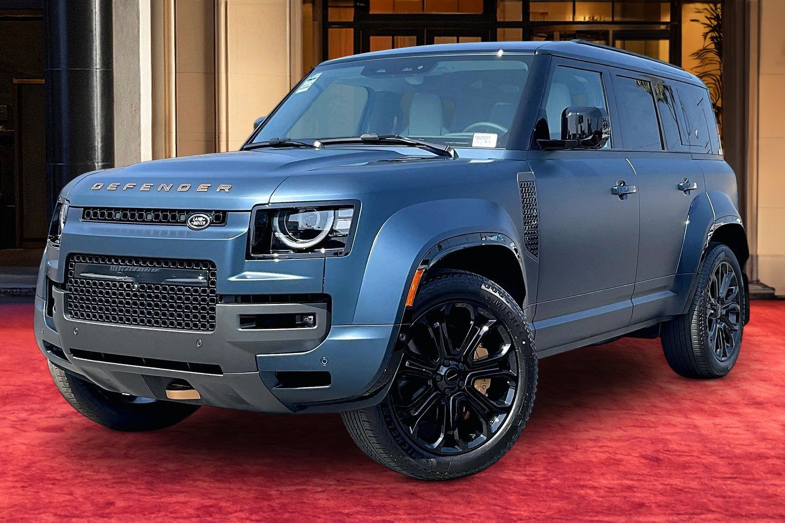 2026 Land Rover Defender 110 OCTA P635's photo