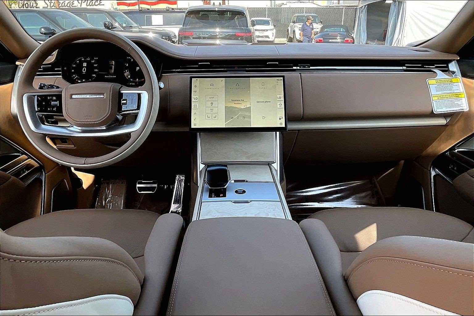 2026 Land Rover Range Rover SV - Photo 8
