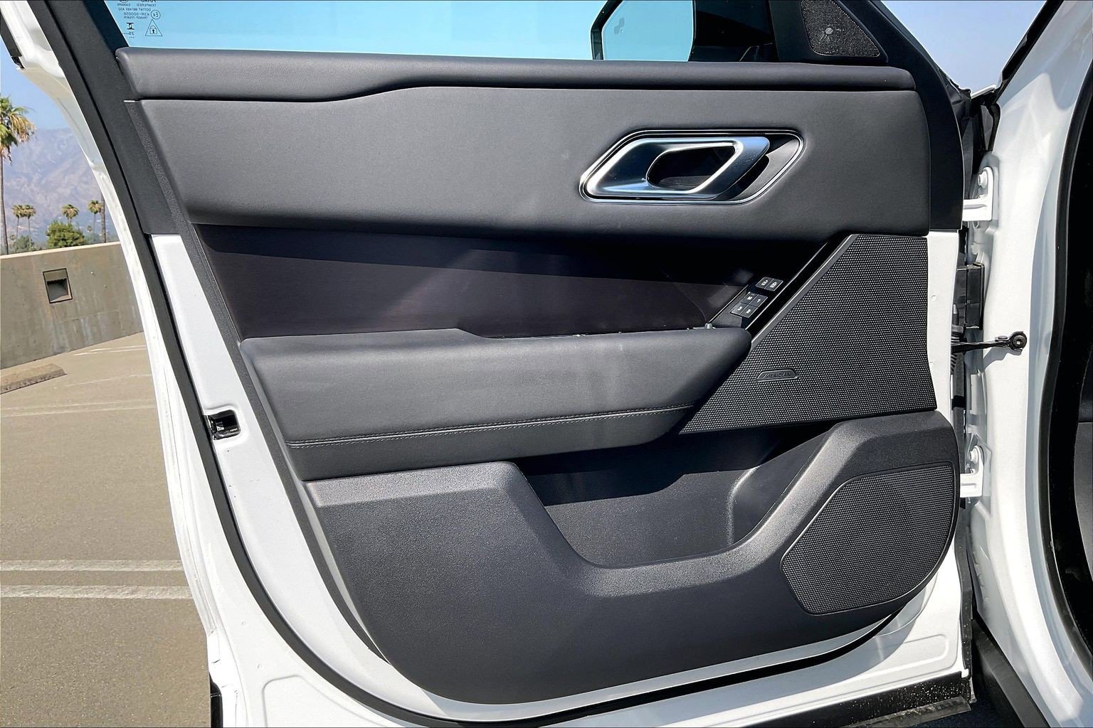 2026 Land Rover Range Rover Velar Dynamic SE - Photo 11