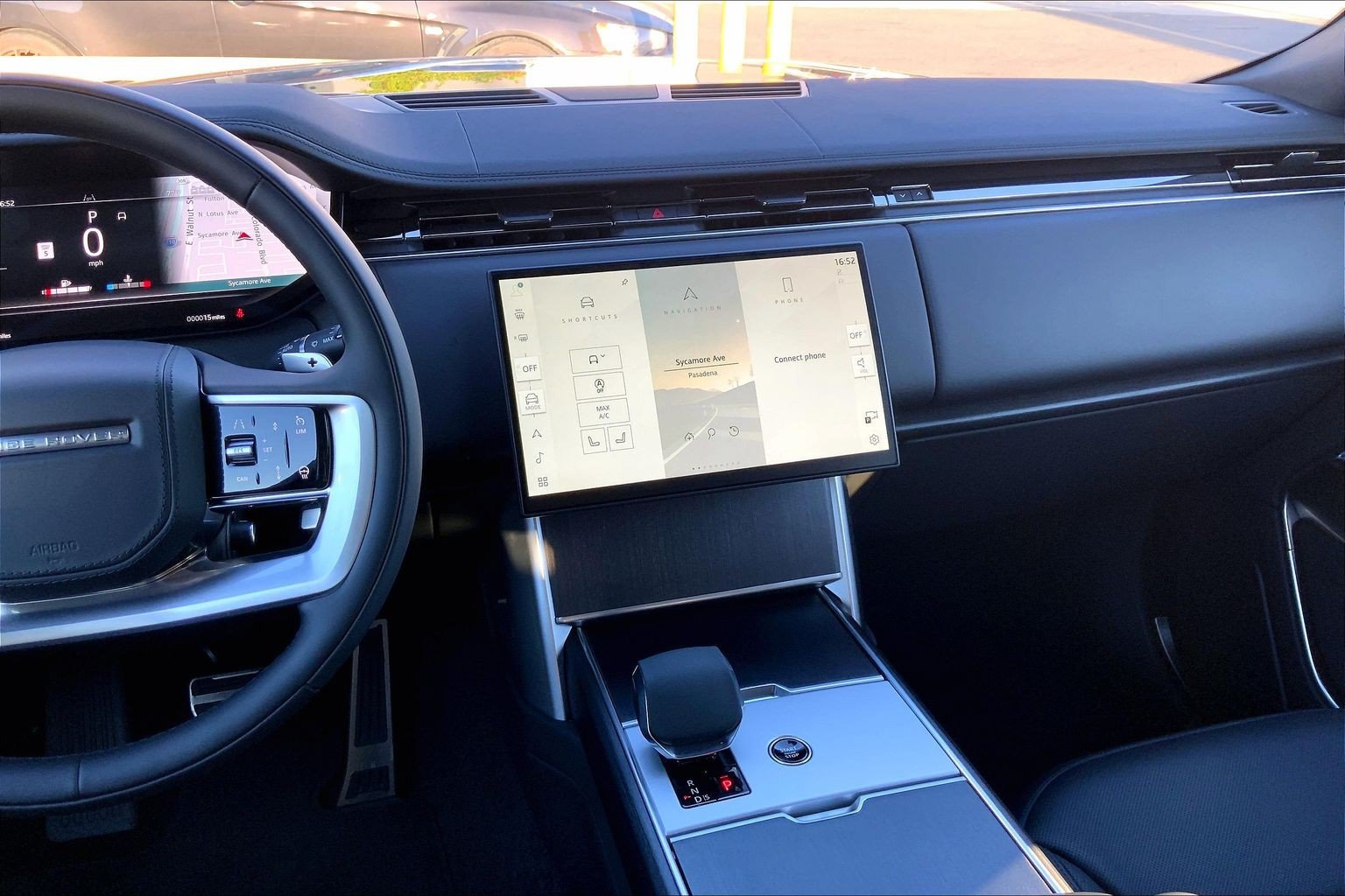 2026 Land Rover Range Rover SE - Photo 8
