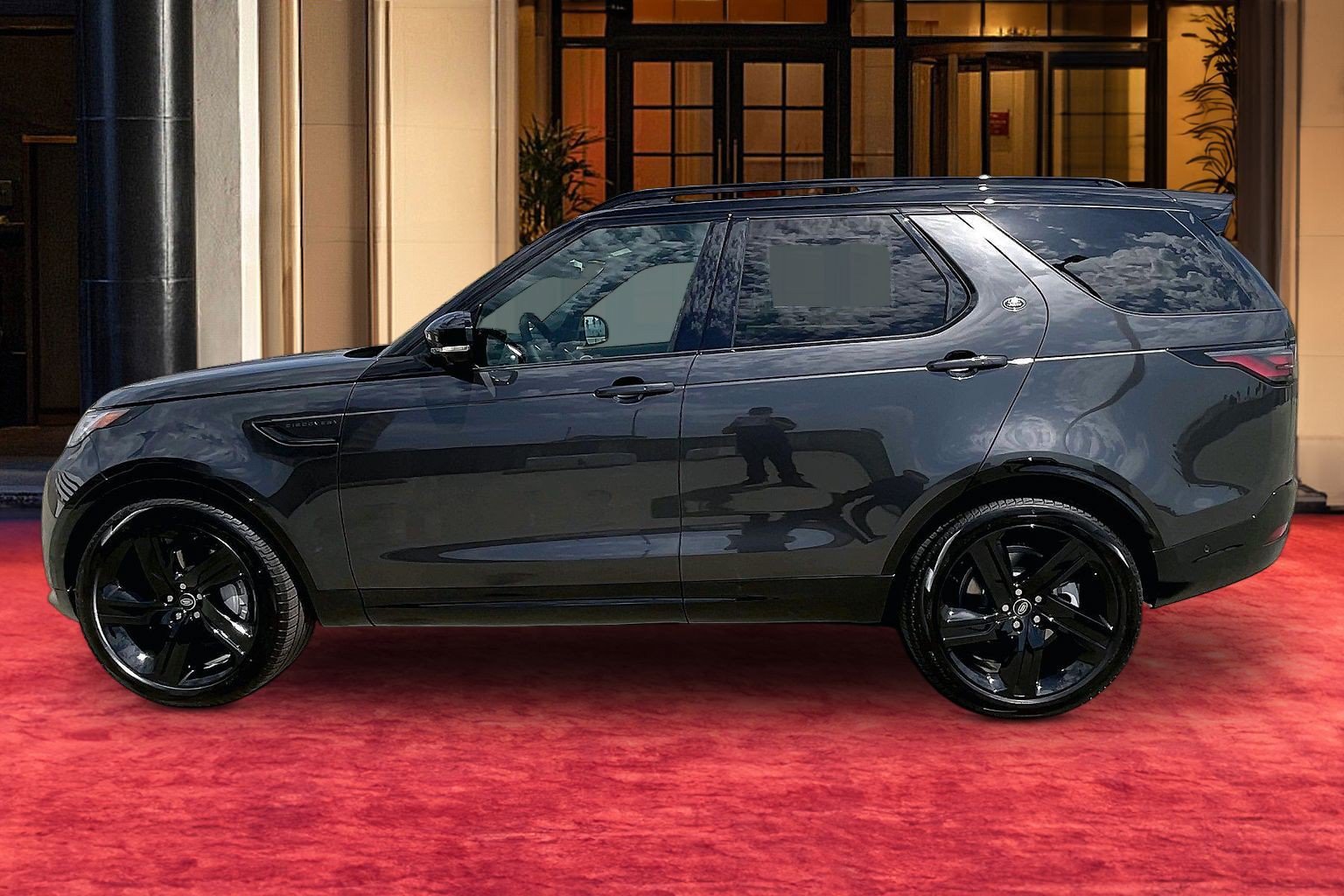 2026 Land Rover Discovery Dynamic SE 300PS