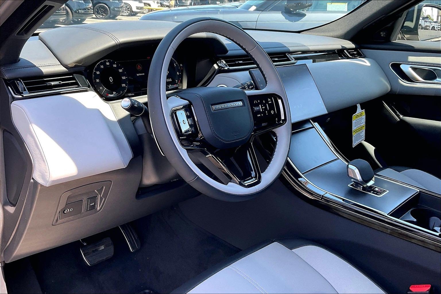 2026 Land Rover Range Rover Velar Dynamic SE - Photo 10