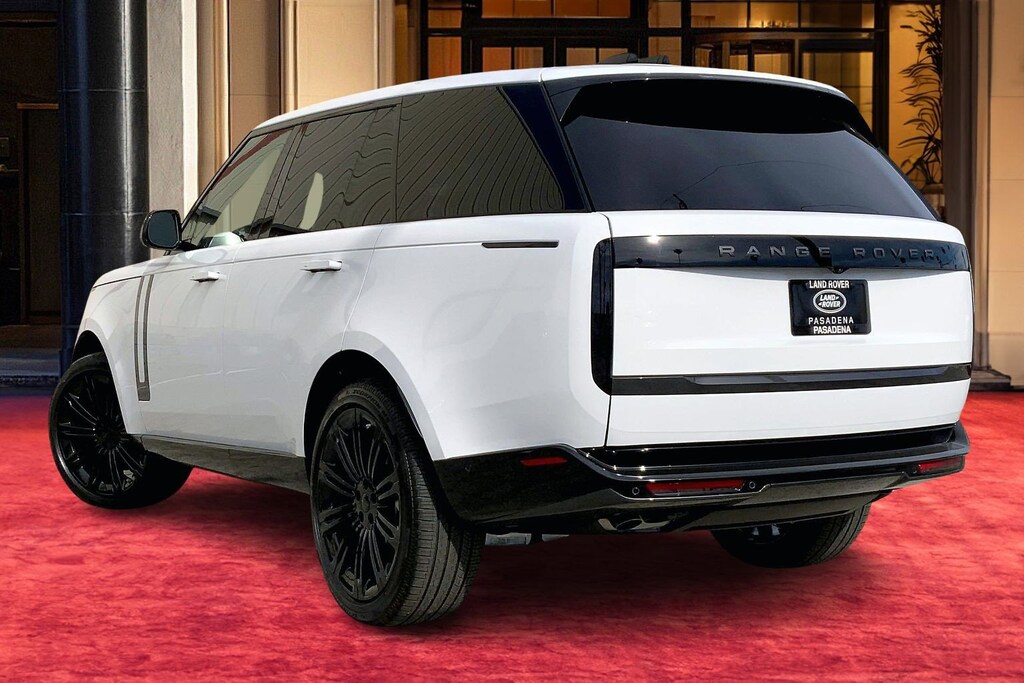 New 2026 Land Rover Range Rover P530 SE SUV