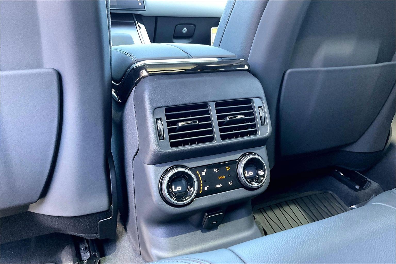 2026 Land Rover Range Rover Velar Dynamic SE - Photo 21