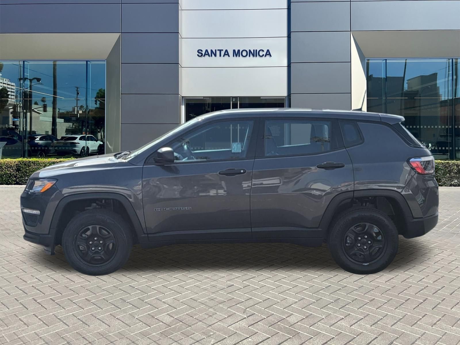 2020 Jeep Compass Sport photo 3