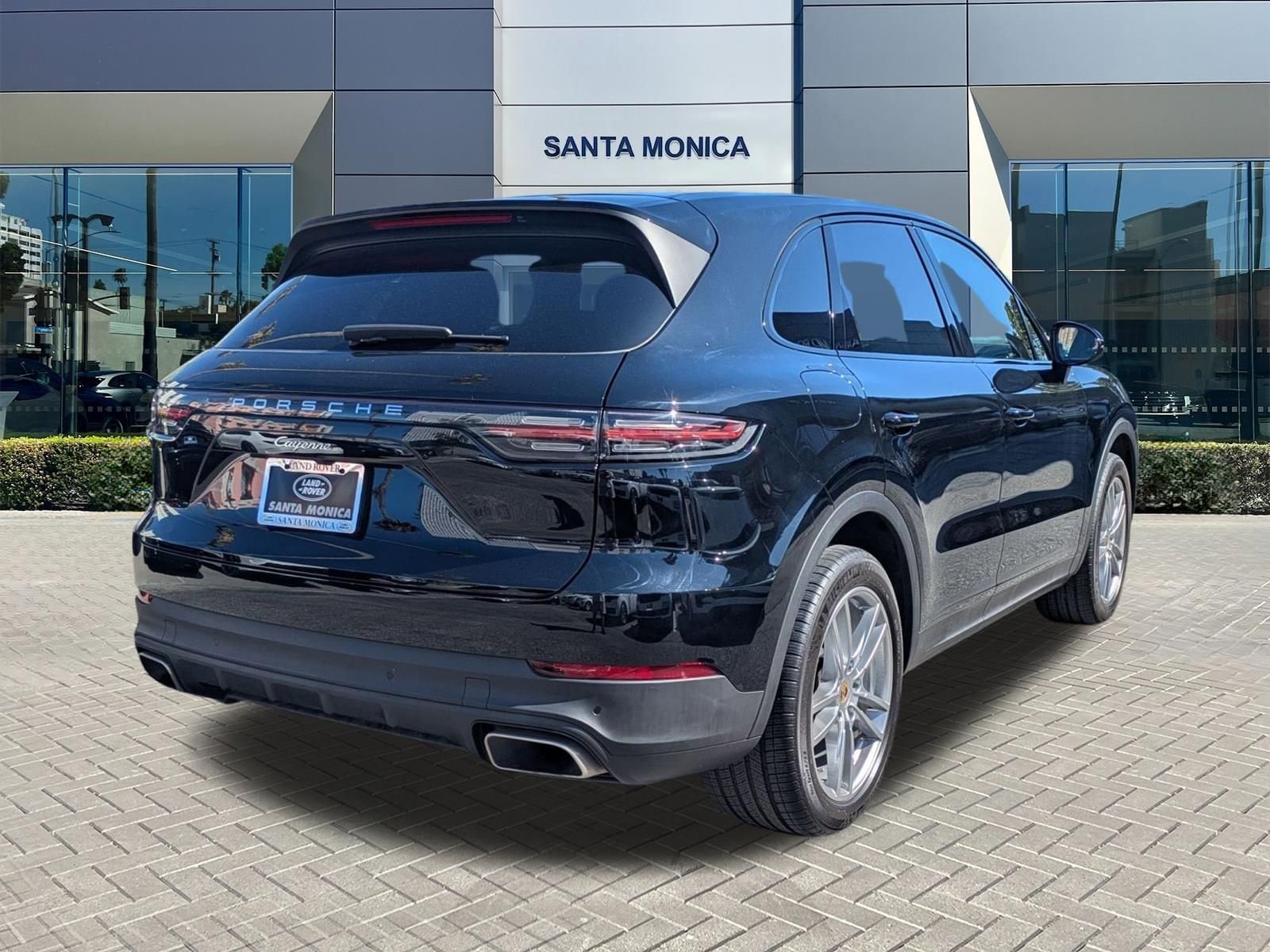 2023 Porsche Cayenne AWD photo 4