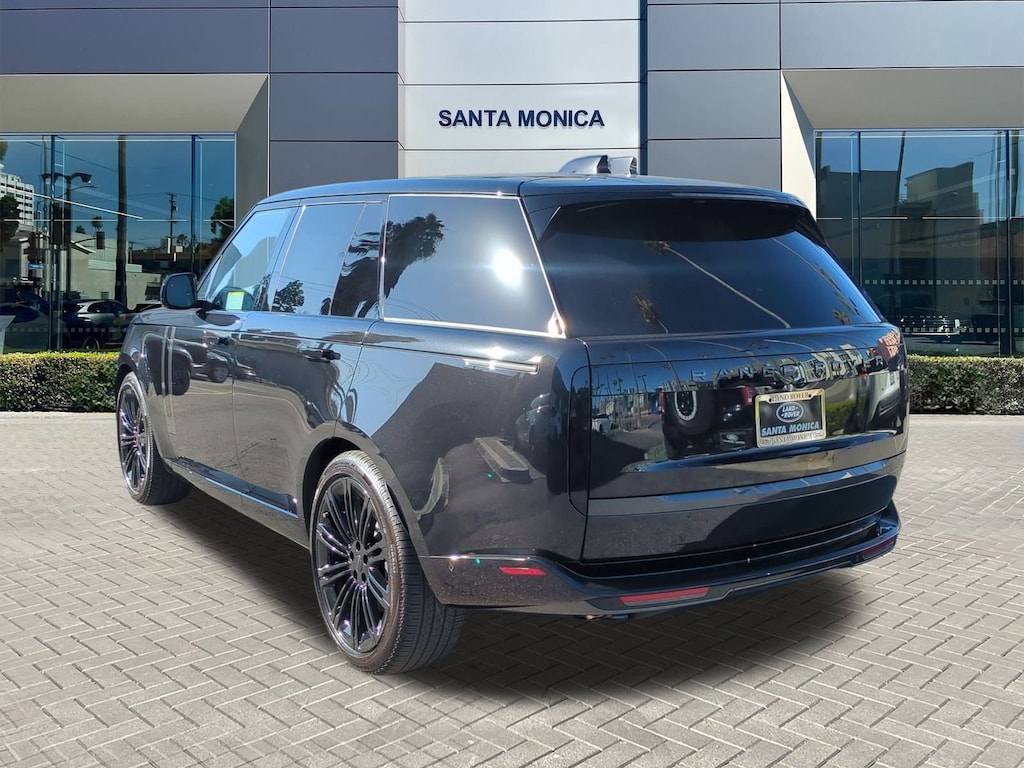 New 2026 Land Rover Range Rover P530 SE SUV