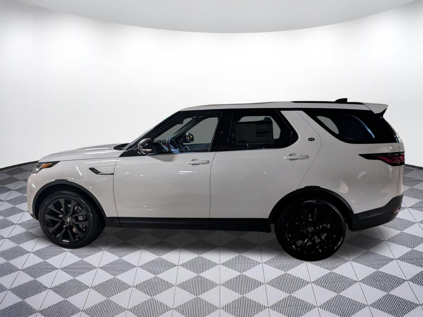 2026 Land Rover Discovery S SUV