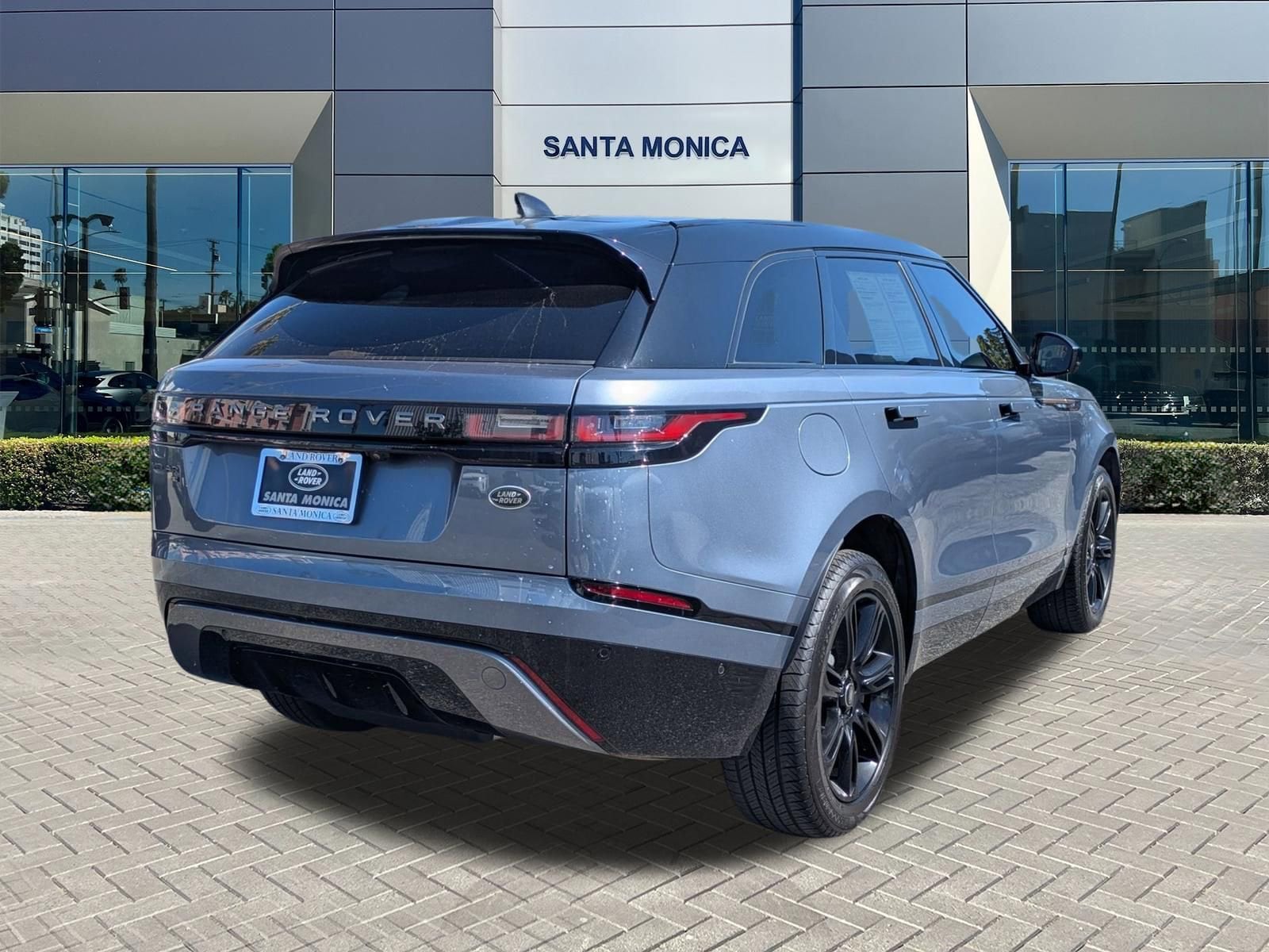 2021 Land Rover Range Rover Velar R-Dynamic S photo 4