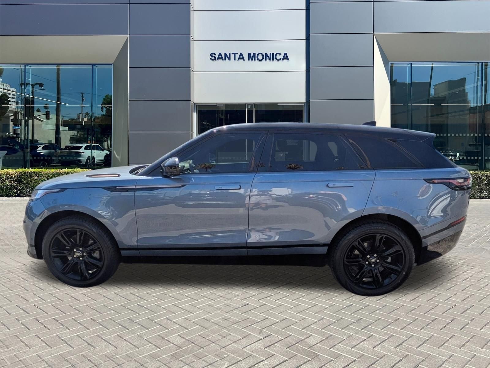 2021 Land Rover Range Rover Velar R-Dynamic S photo 3