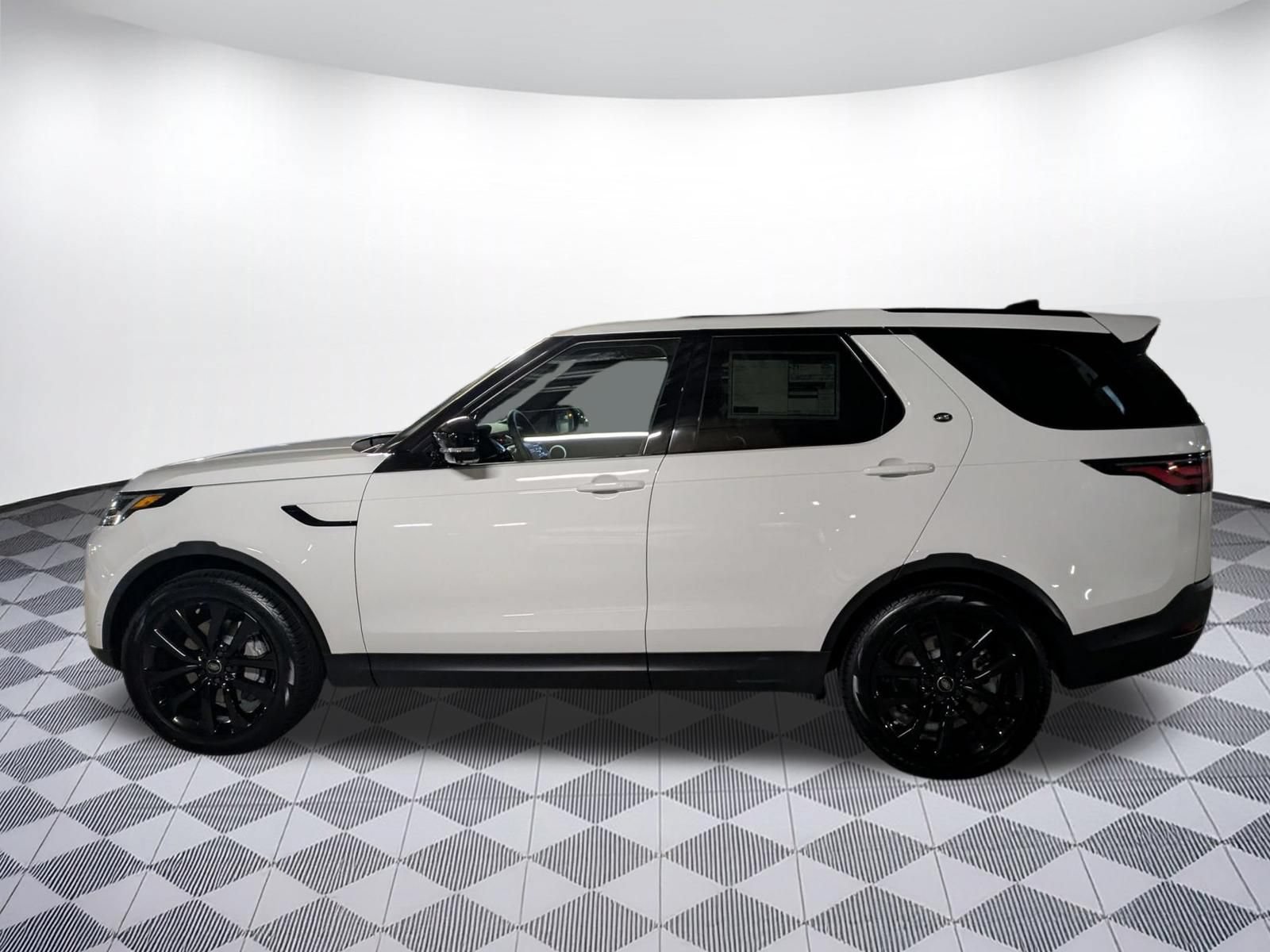 2026 Land Rover Discovery S SUV