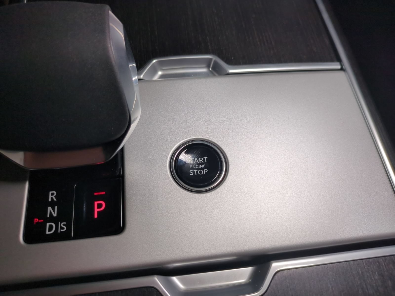 2026 Land Rover Range Rover SE - Photo 22