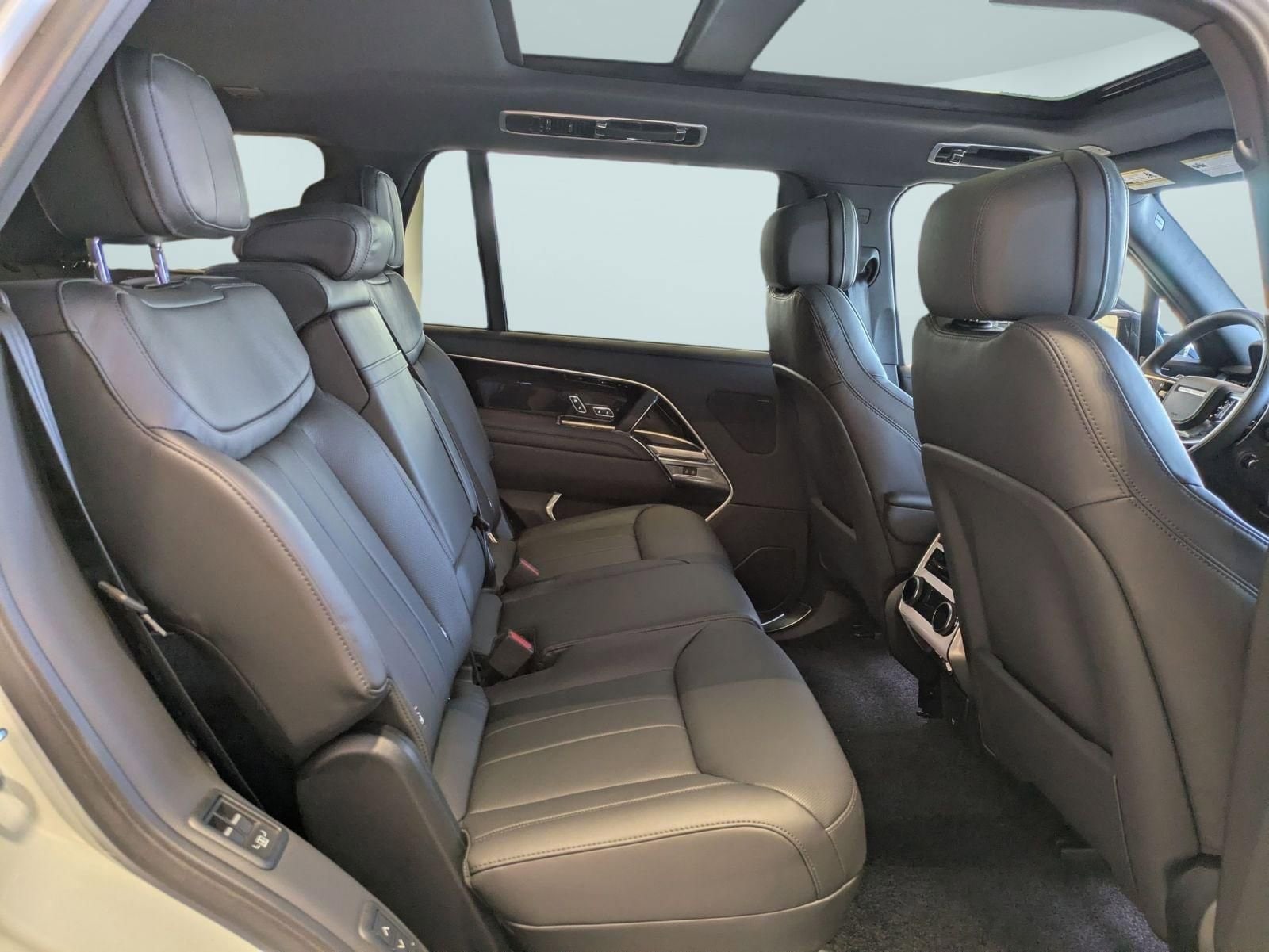 2026 Land Rover Range Rover SE - Photo 28