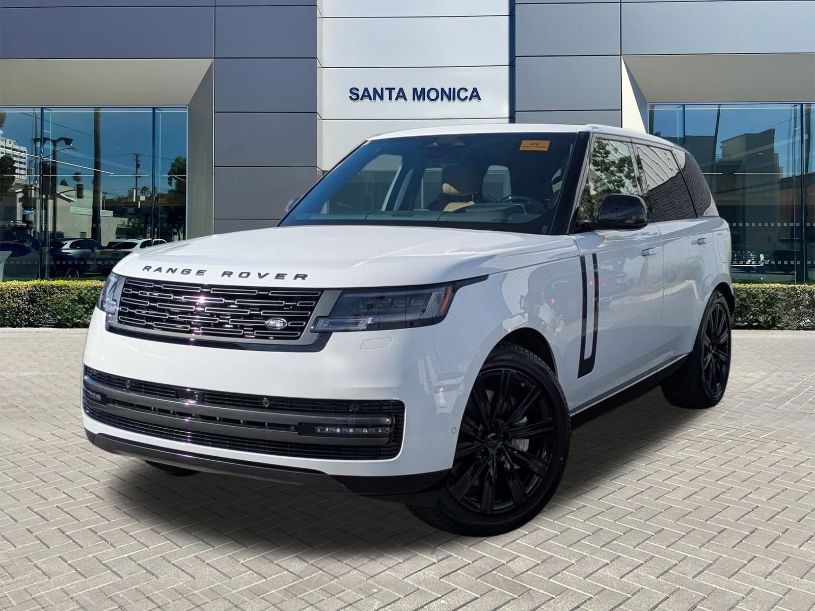 2026 Land Rover Range Rover 3.0 PHEV SE SWB's photo
