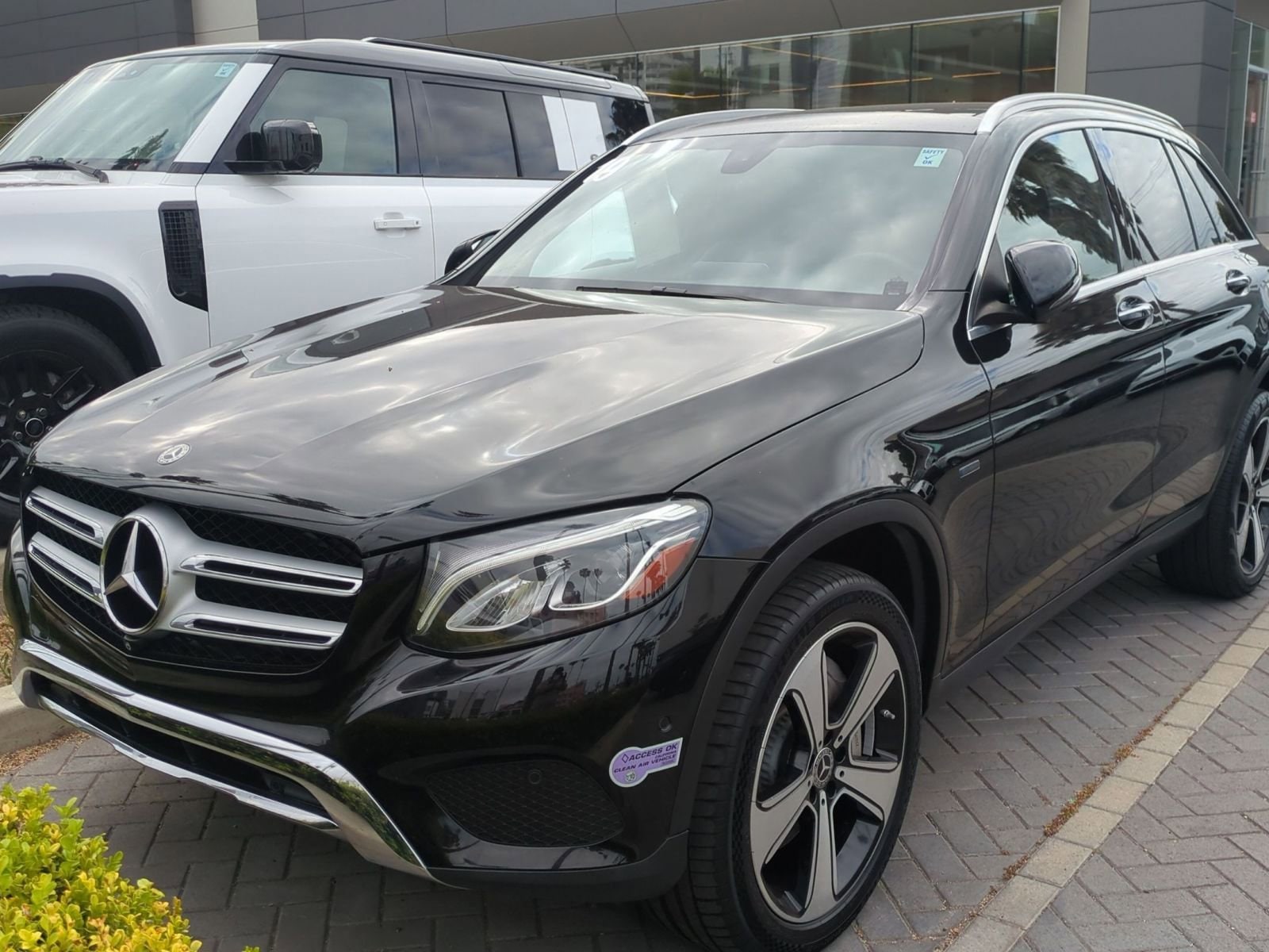 2019 Mercedes-Benz GLC GLC350e 4MATIC's photo