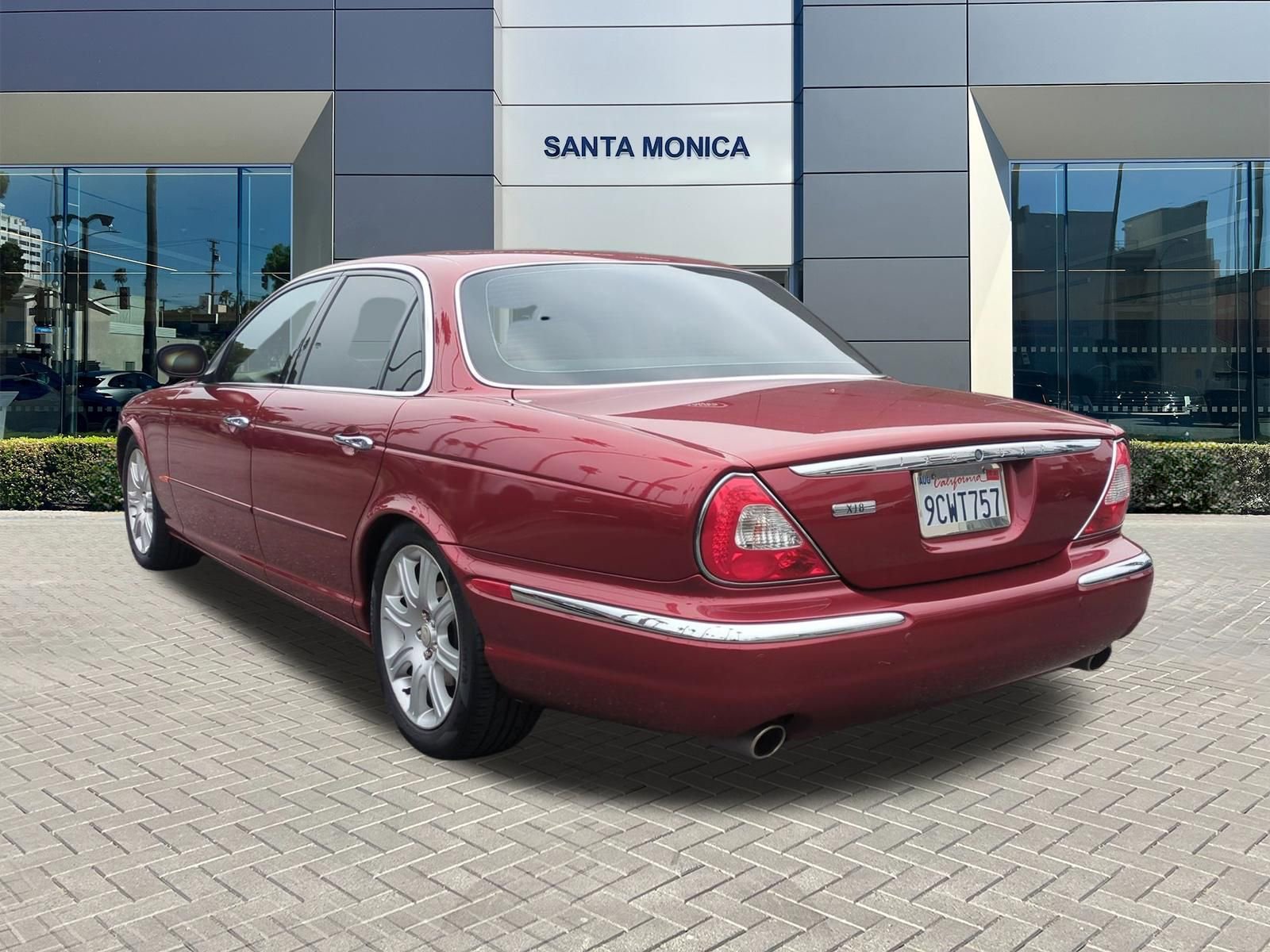 XJ XJ8 Sedan
