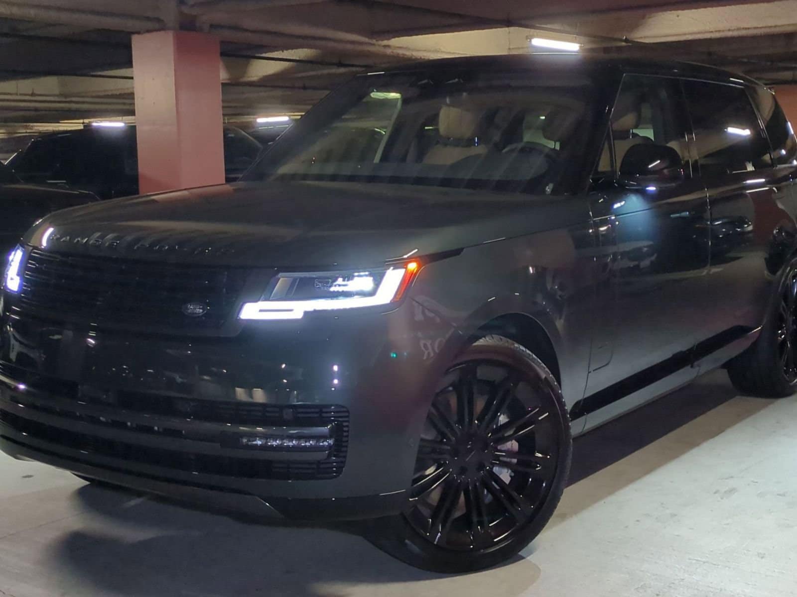 2026 Land Rover Range Rover 4.4 SE LWB 7's photo