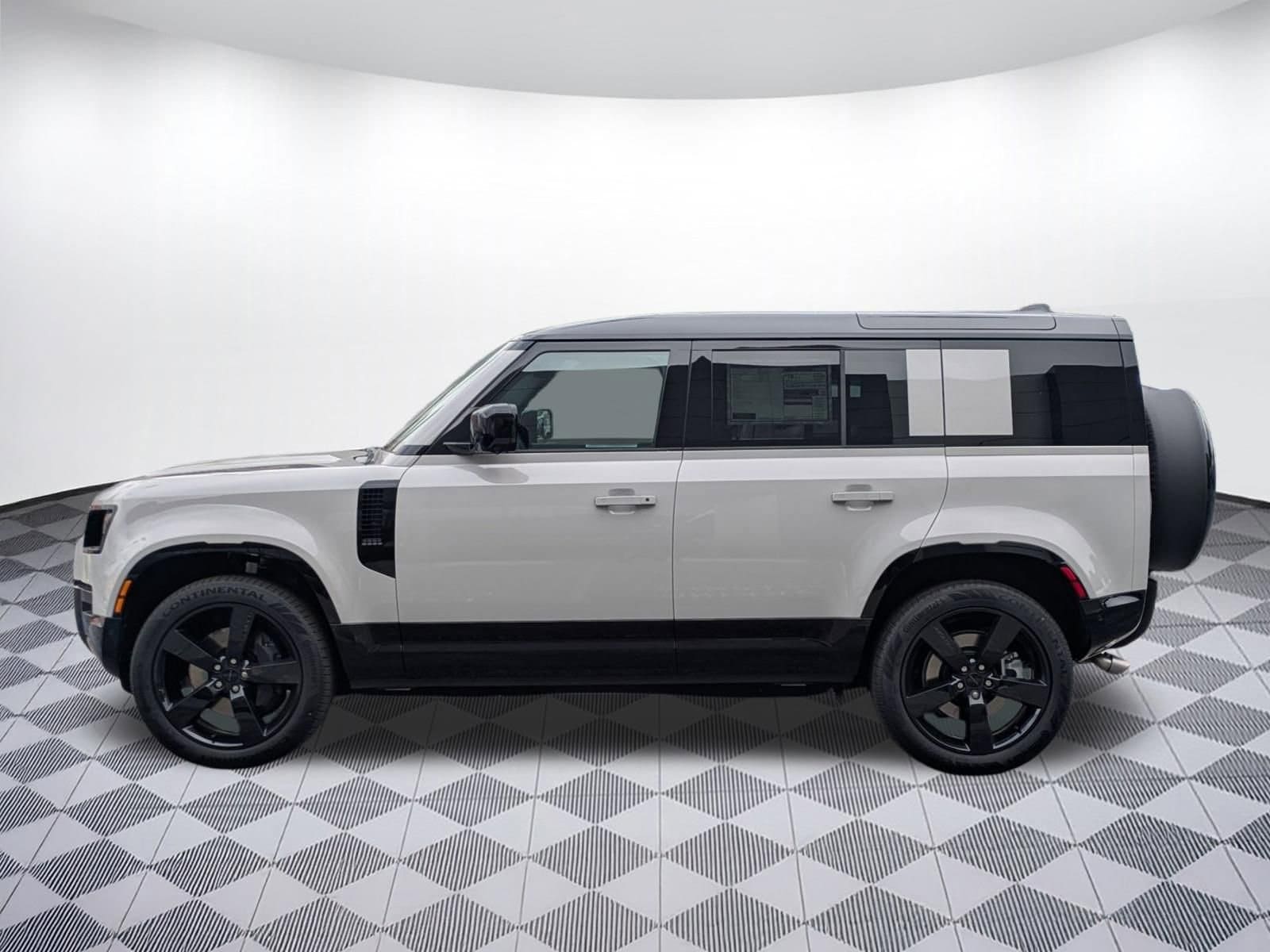 2026 Land Rover Defender X-Dynamic SE - Photo 8