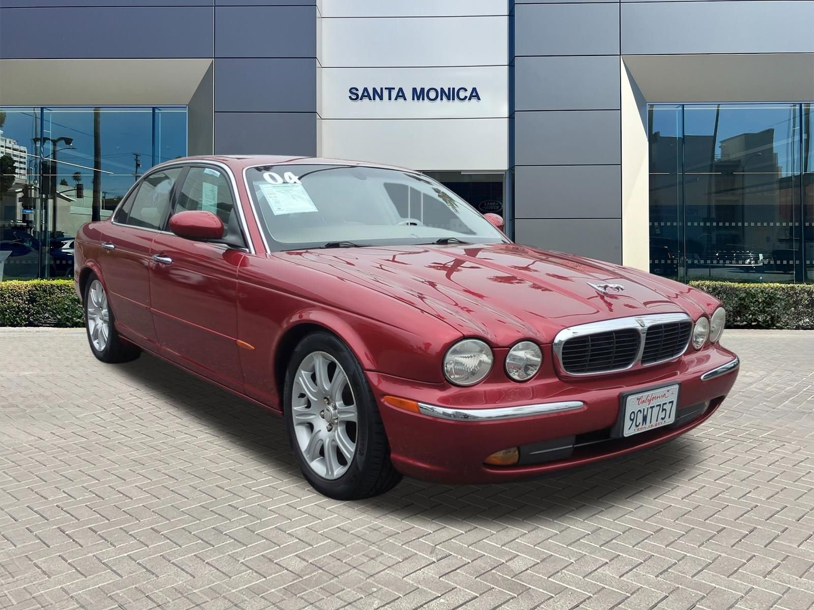 XJ XJ8 Sedan