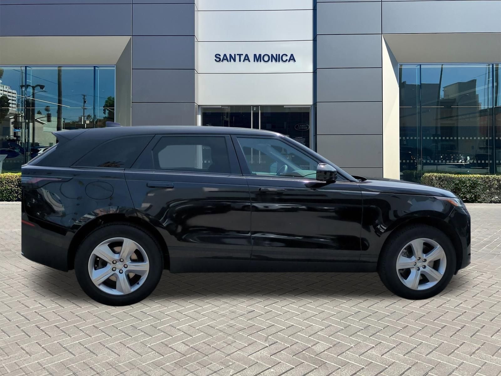 2026 Land Rover Range Rover Velar S photo 5