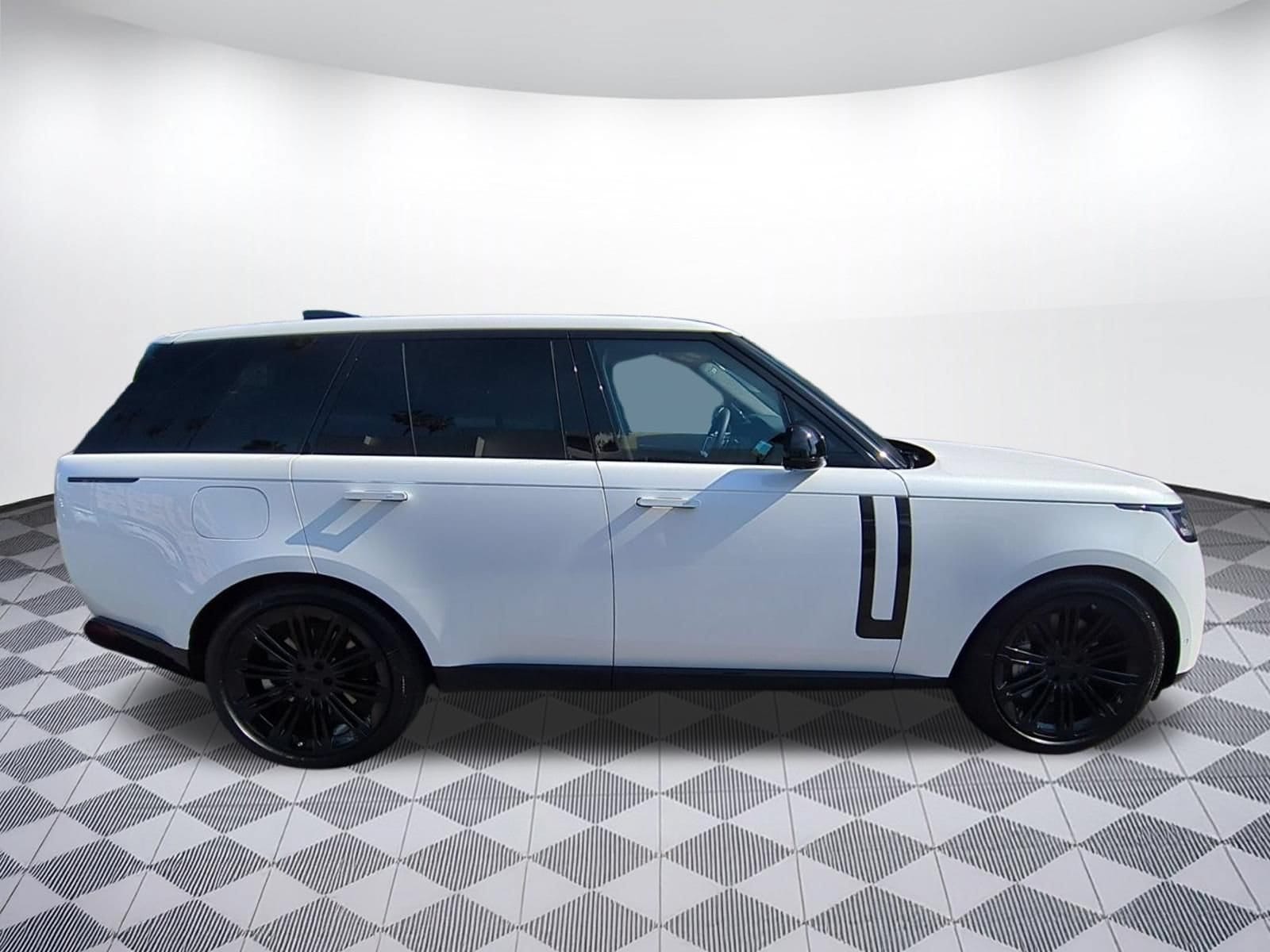2026 Land Rover Range Rover SE - Photo 6