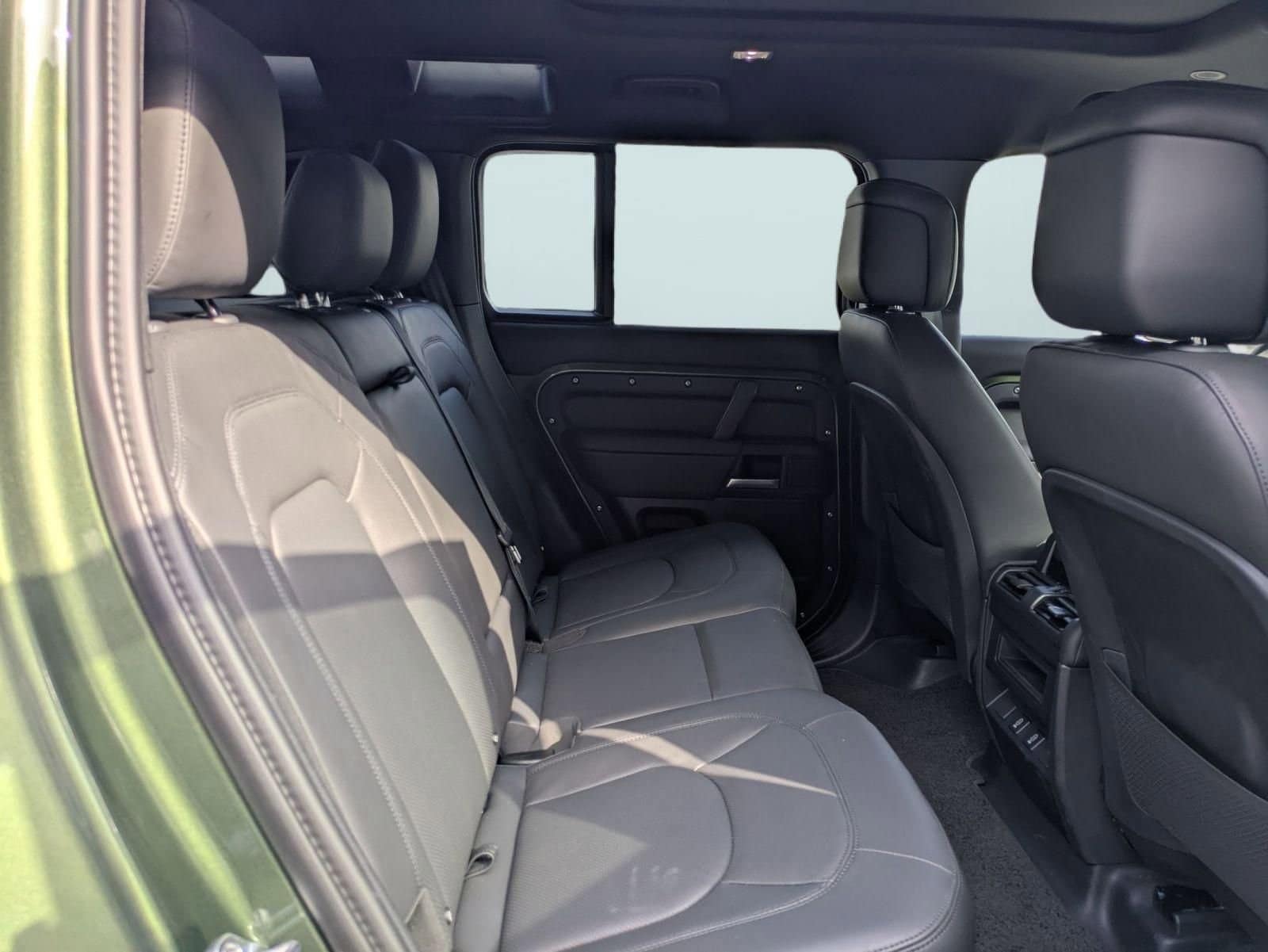 2026 Land Rover Defender X-Dynamic SE - Photo 28