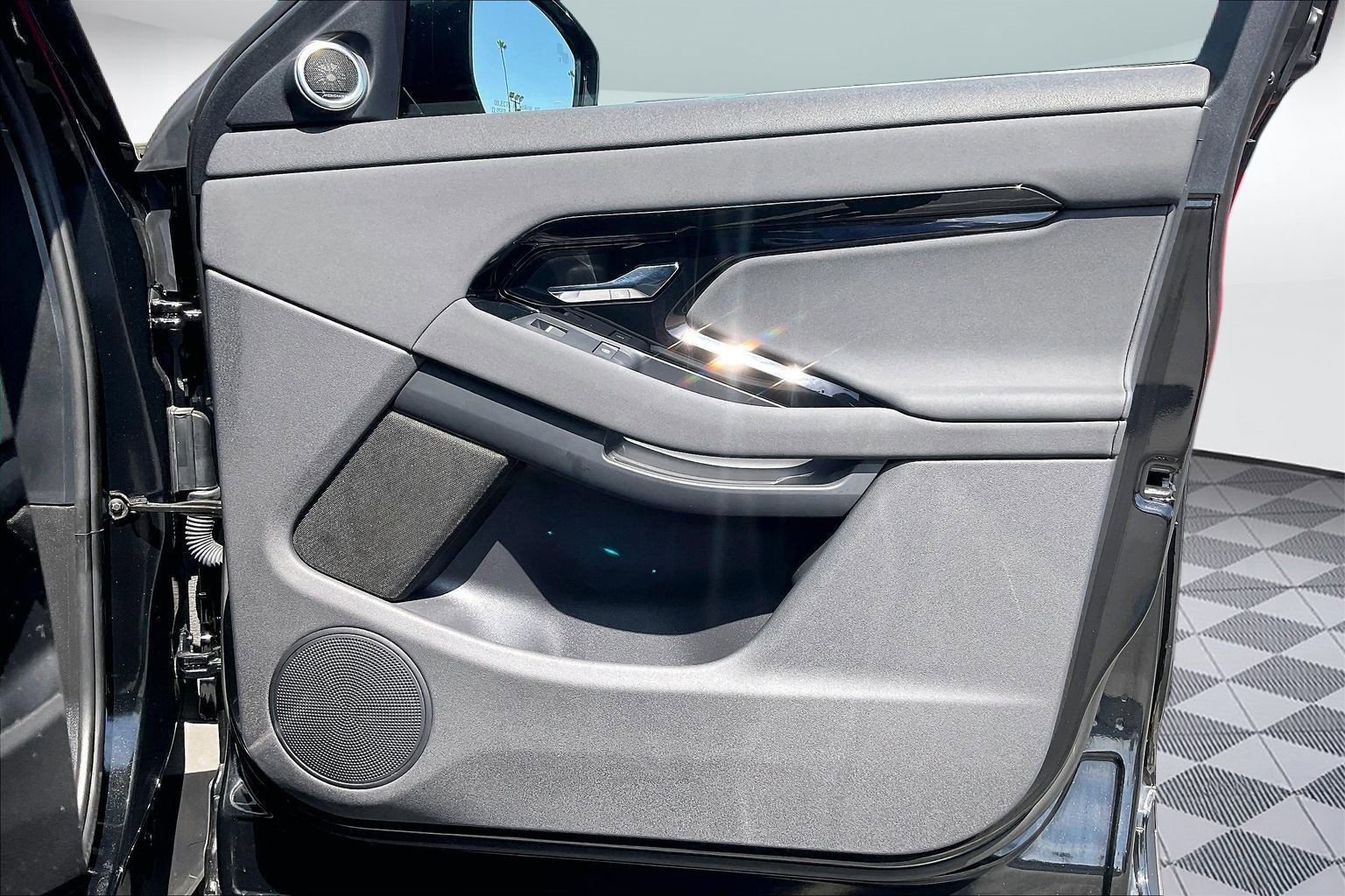 2026 Land Rover Range Rover Evoque S - Photo 20