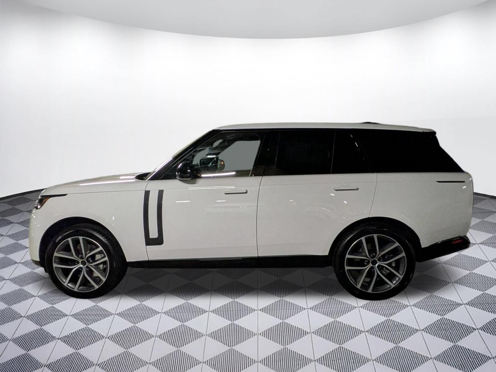 2026 Land Rover Range Rover SE SUV