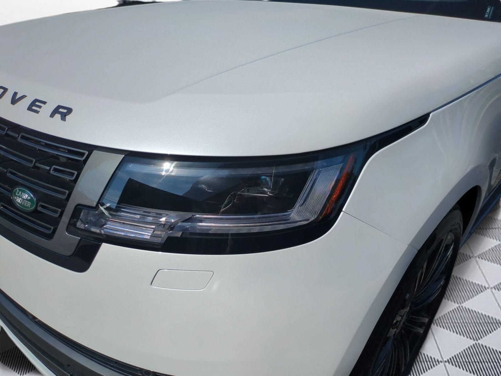 2026 Land Rover Range Rover SE - Photo 10