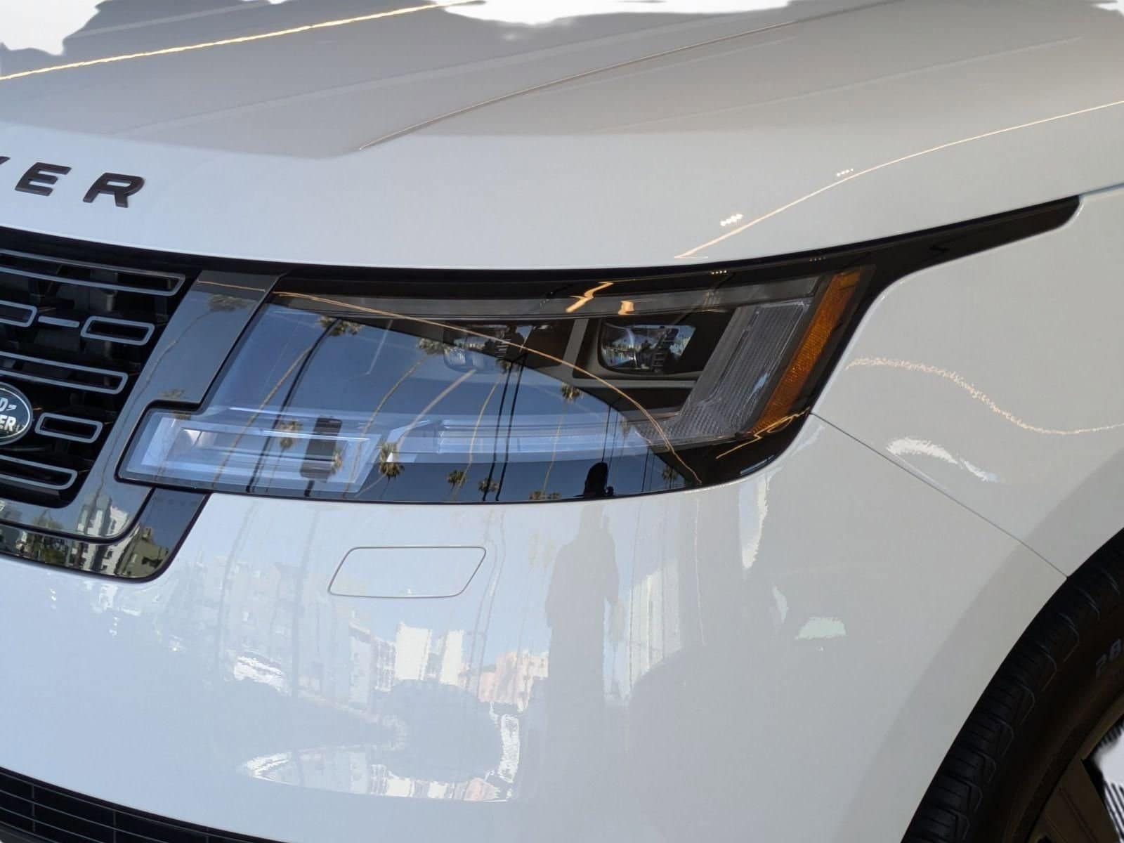 2026 Land Rover Range Rover SE - Photo 8