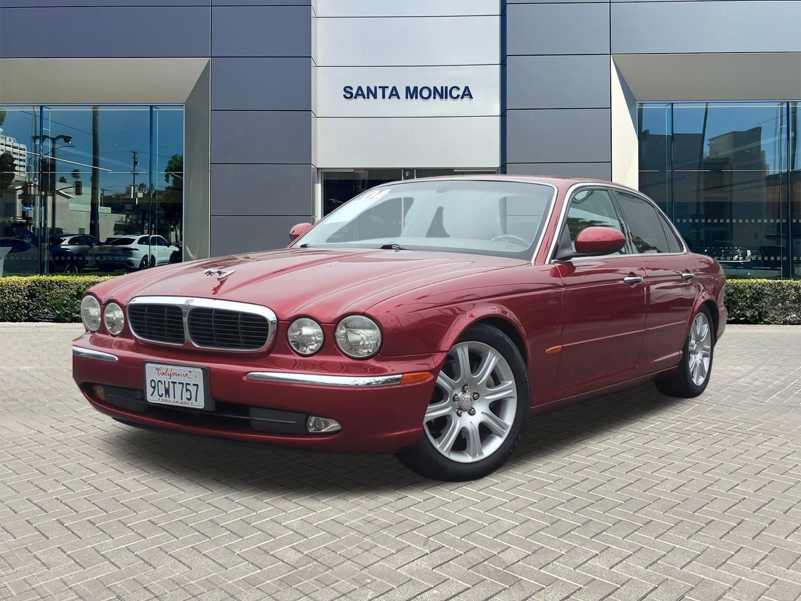 XJ XJ8 Sedan