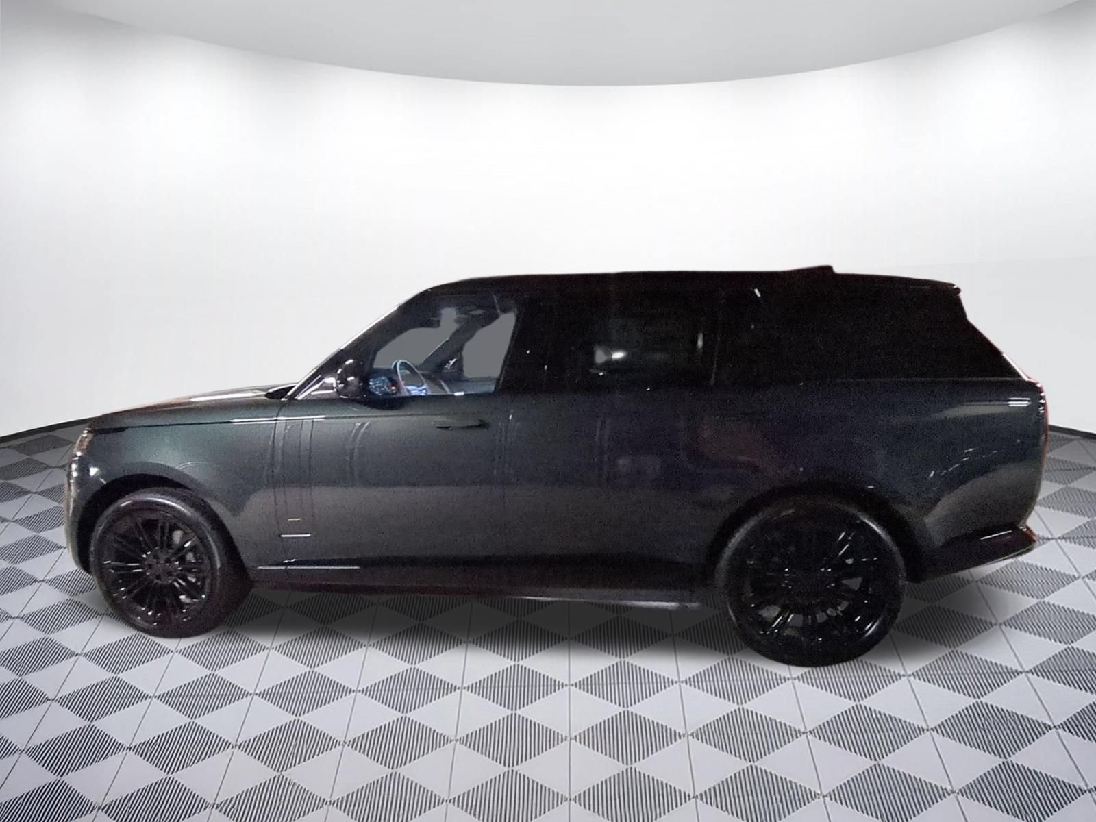 2026 Land Rover Range Rover SE 7 Seats SUV