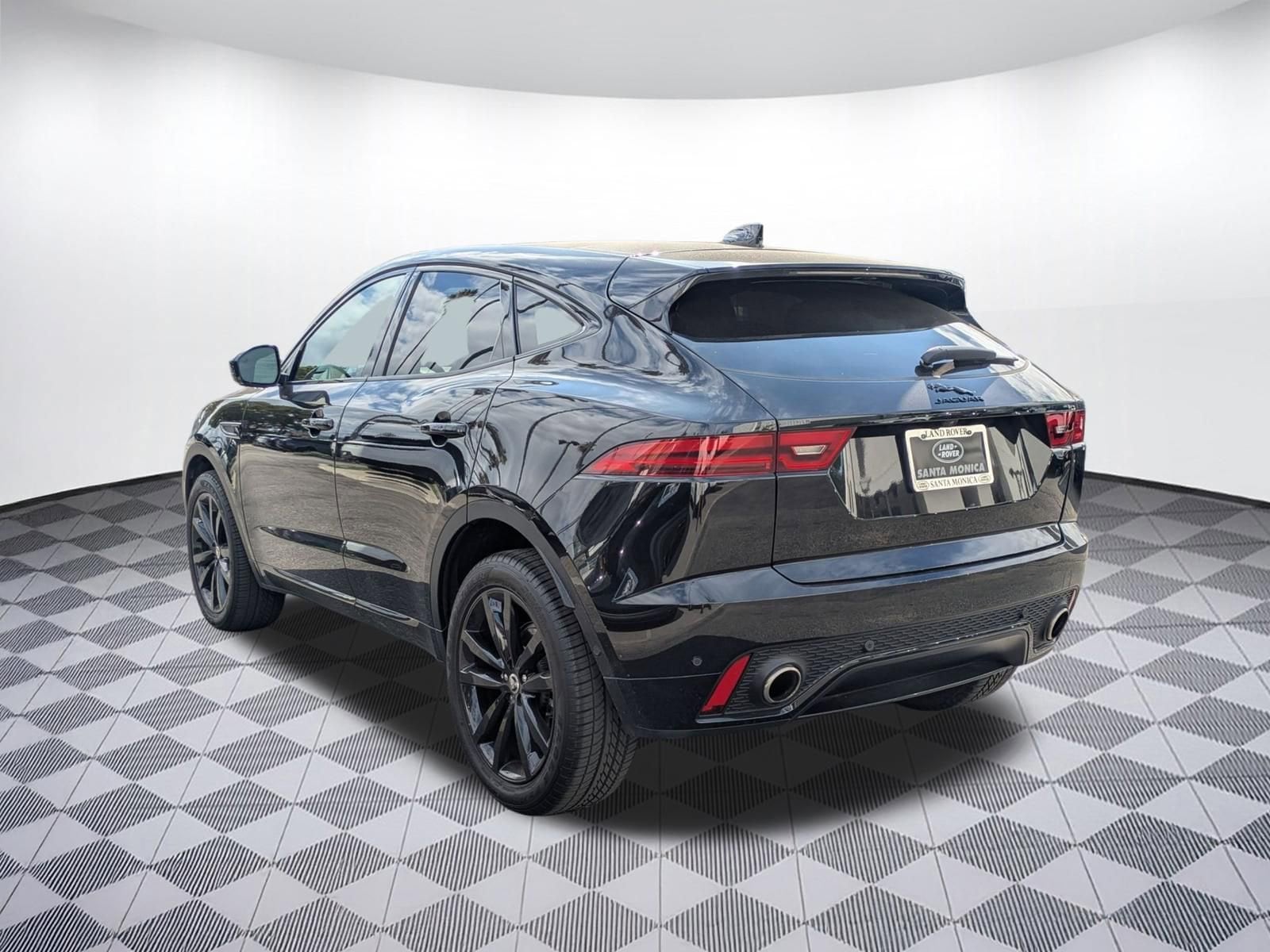 E-PACE R-Dynamic SE R-Dynamic SE P250 AWD