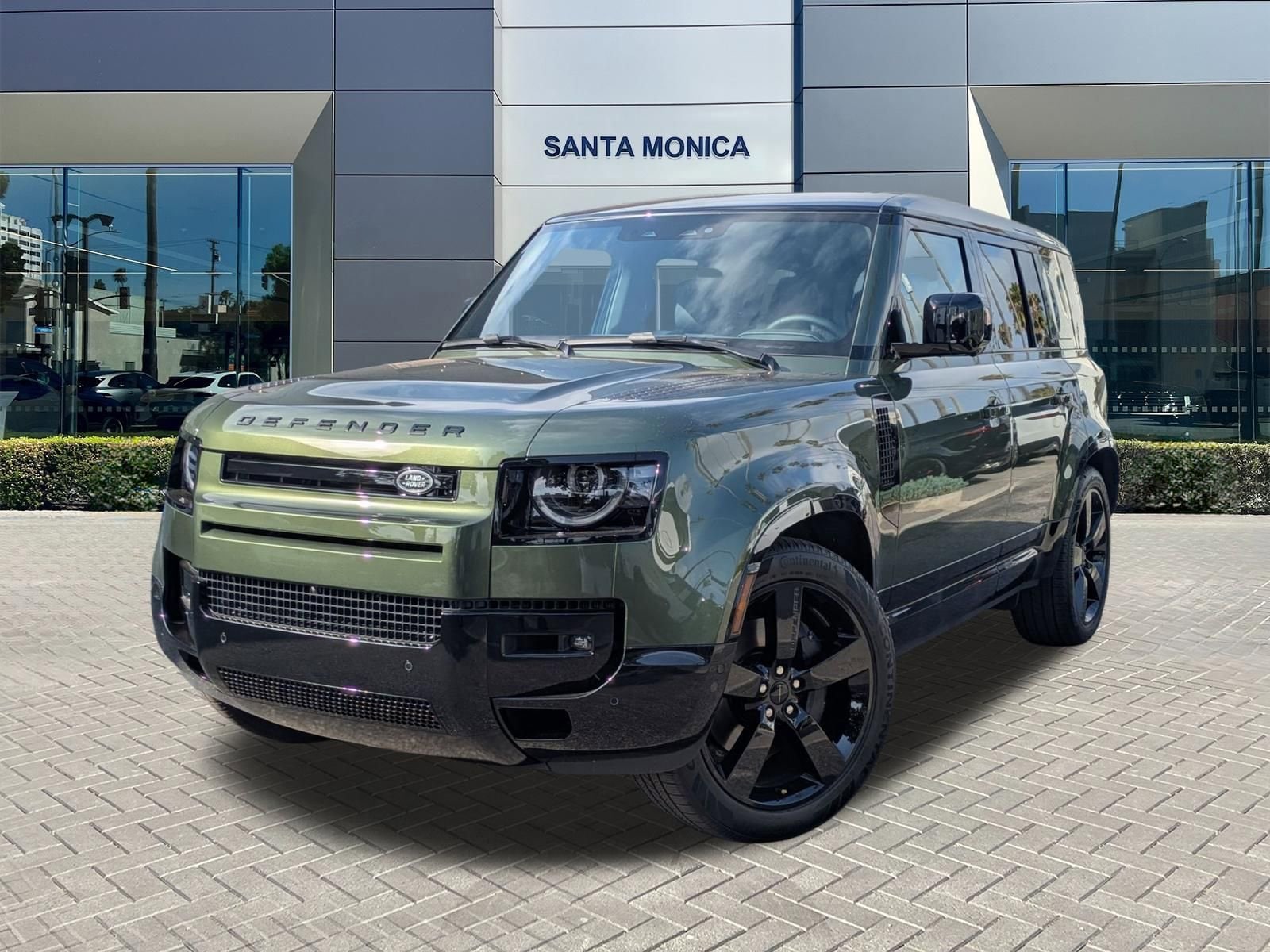 2026 Land Rover Defender 110 X-Dynamic SE P500's photo