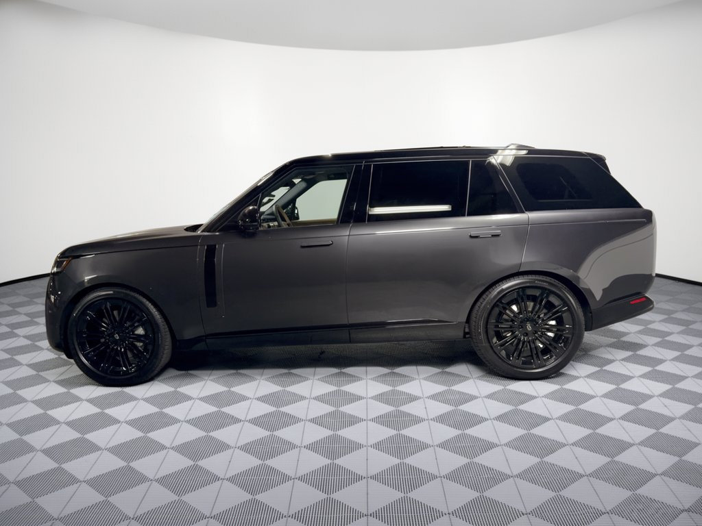 2027 Land Rover Range Rover SE LWB7 P530 Range Rover SE LWB7 P530 SUV
