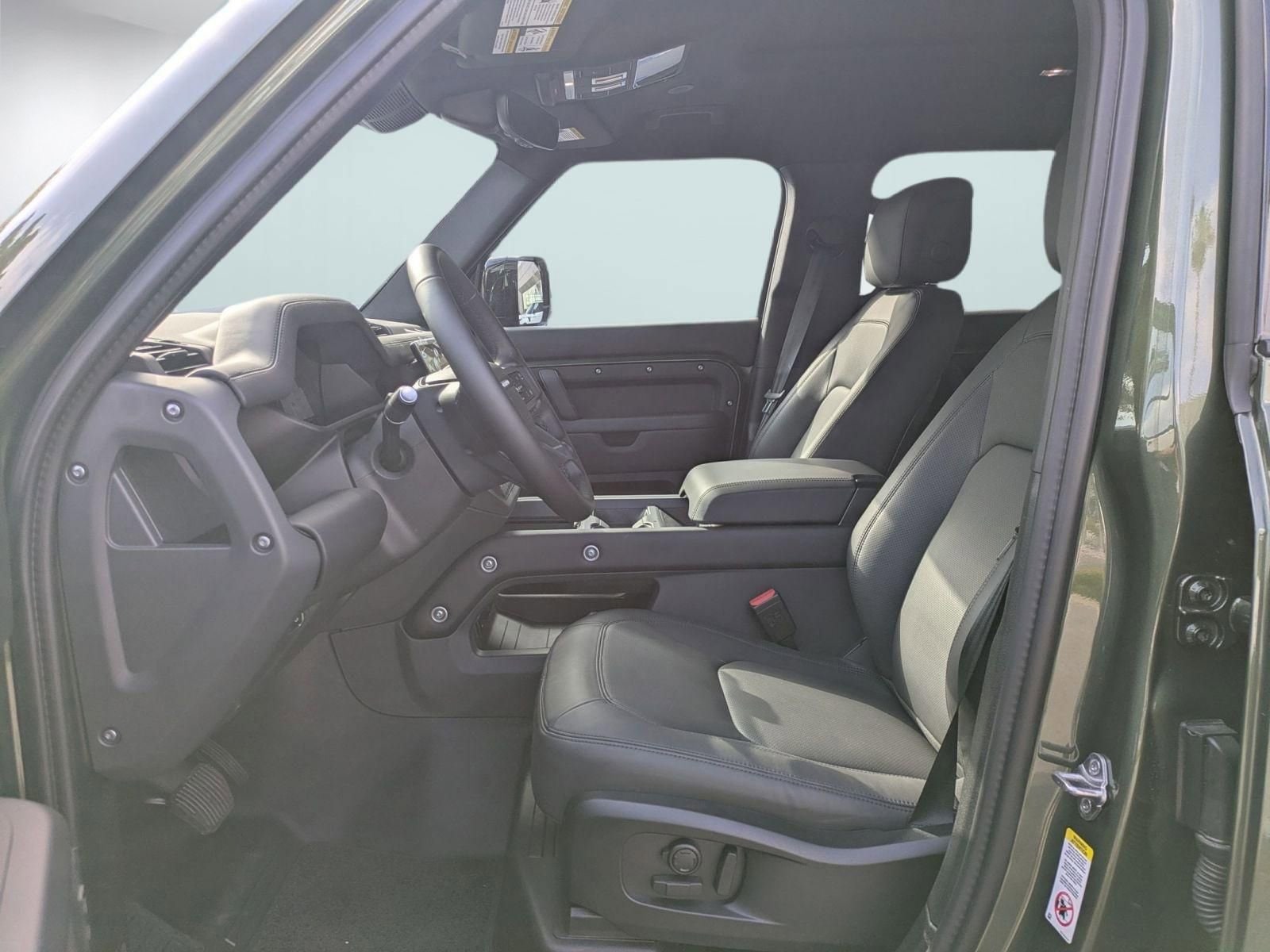 2026 Land Rover Defender X-Dynamic SE - Photo 14