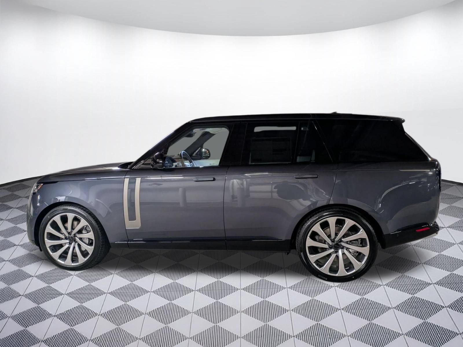 2026 Land Rover Range Rover SE SUV