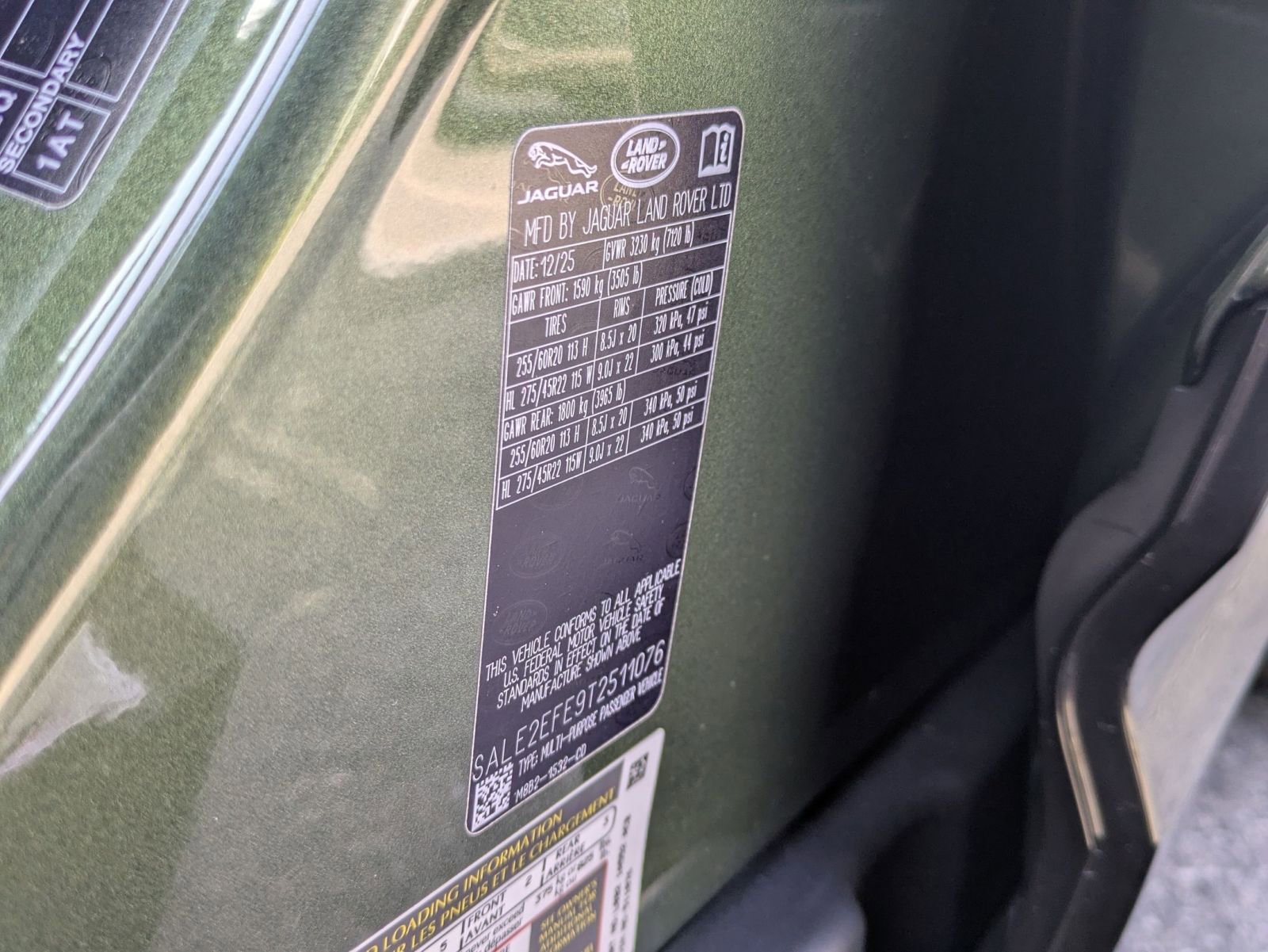2026 Land Rover Defender X-Dynamic SE - Photo 31