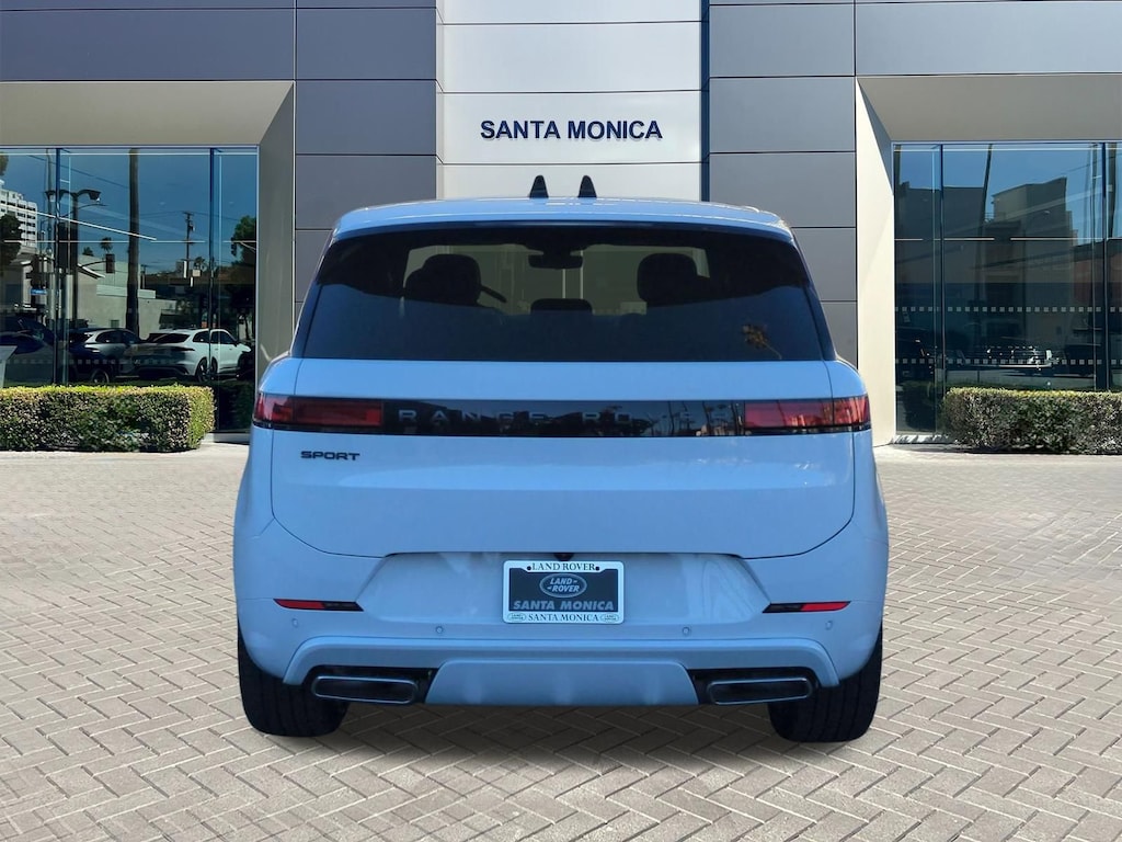 New 2026 Land Rover Range Rover Sport P460e Dynamic SE SUV