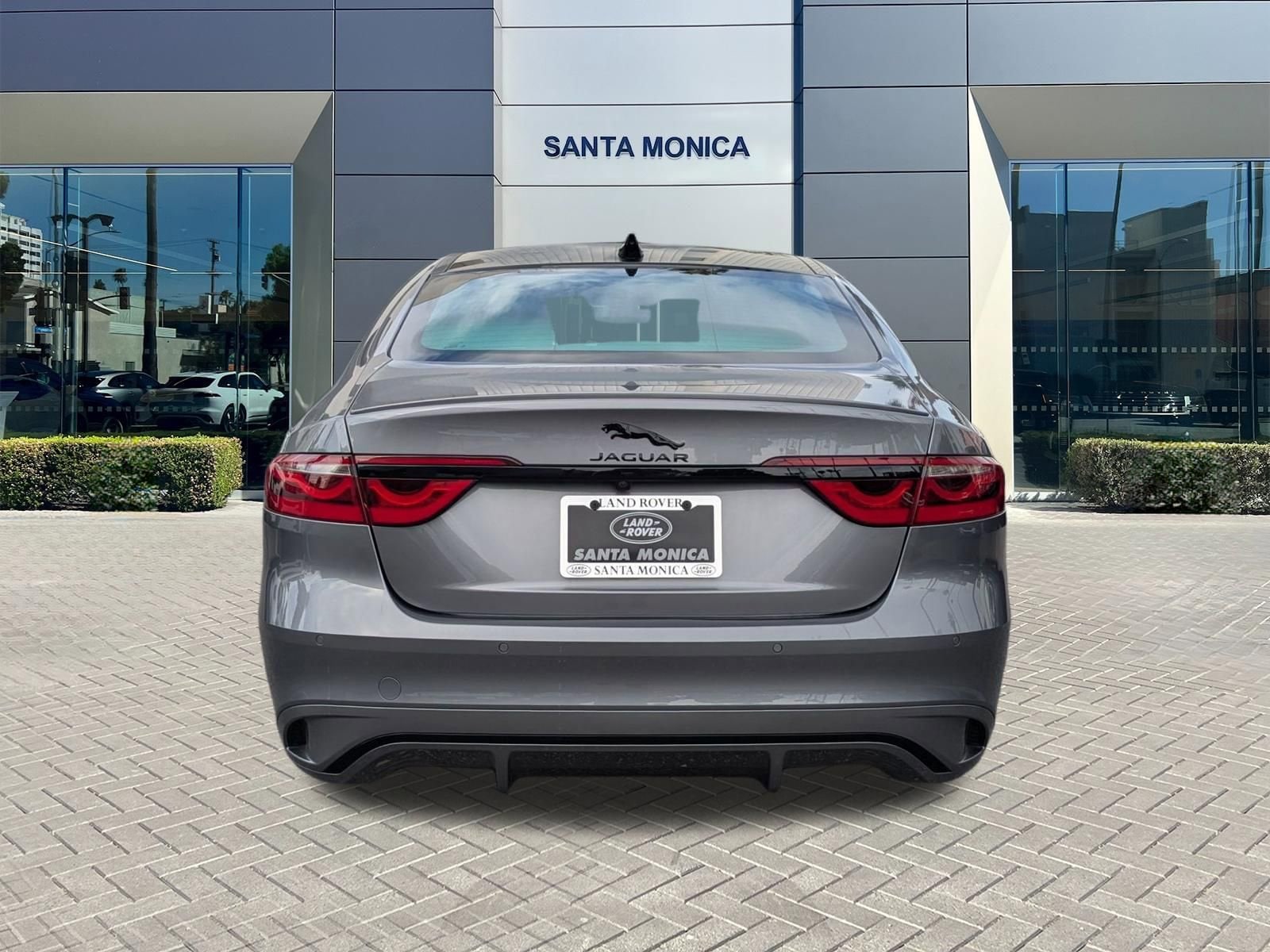 2024 Jaguar XF R-Dynamic SE photo 5