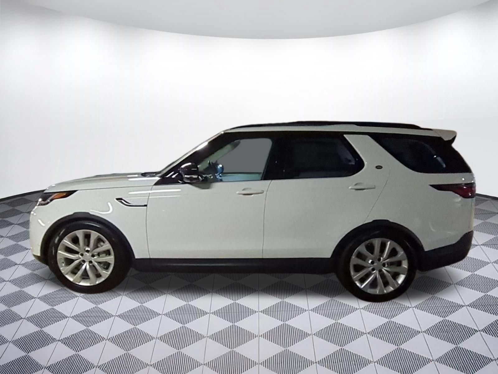 2026 Land Rover Discovery S SUV