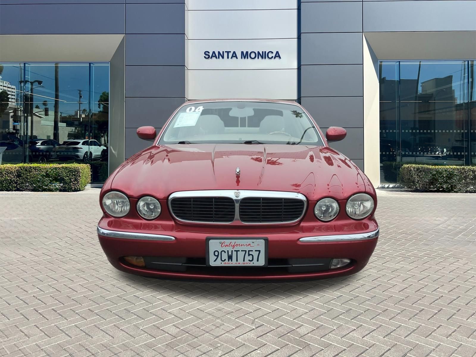 XJ XJ8 Sedan