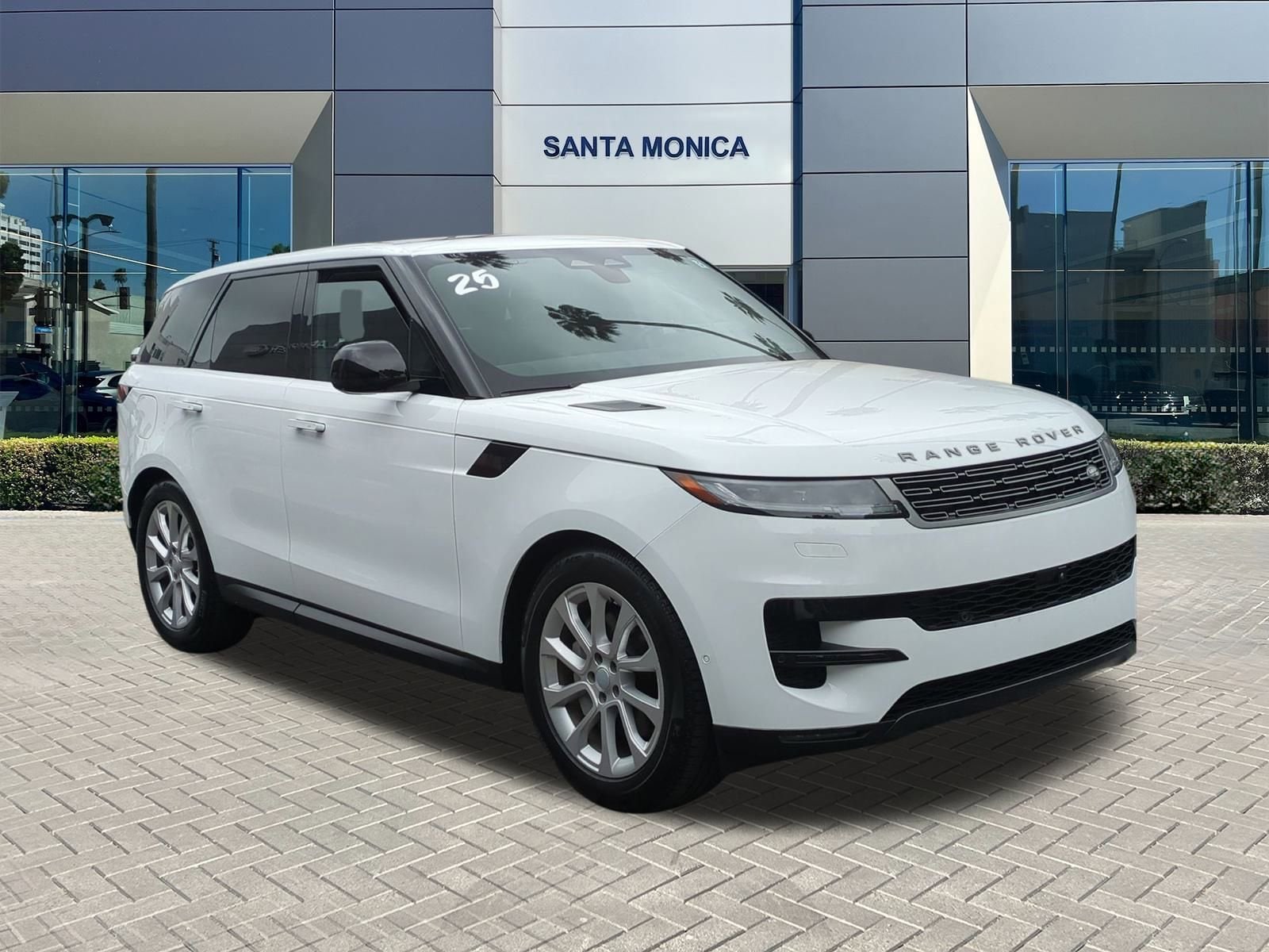 2025 Land Rover Range Rover Sport SE photo 6